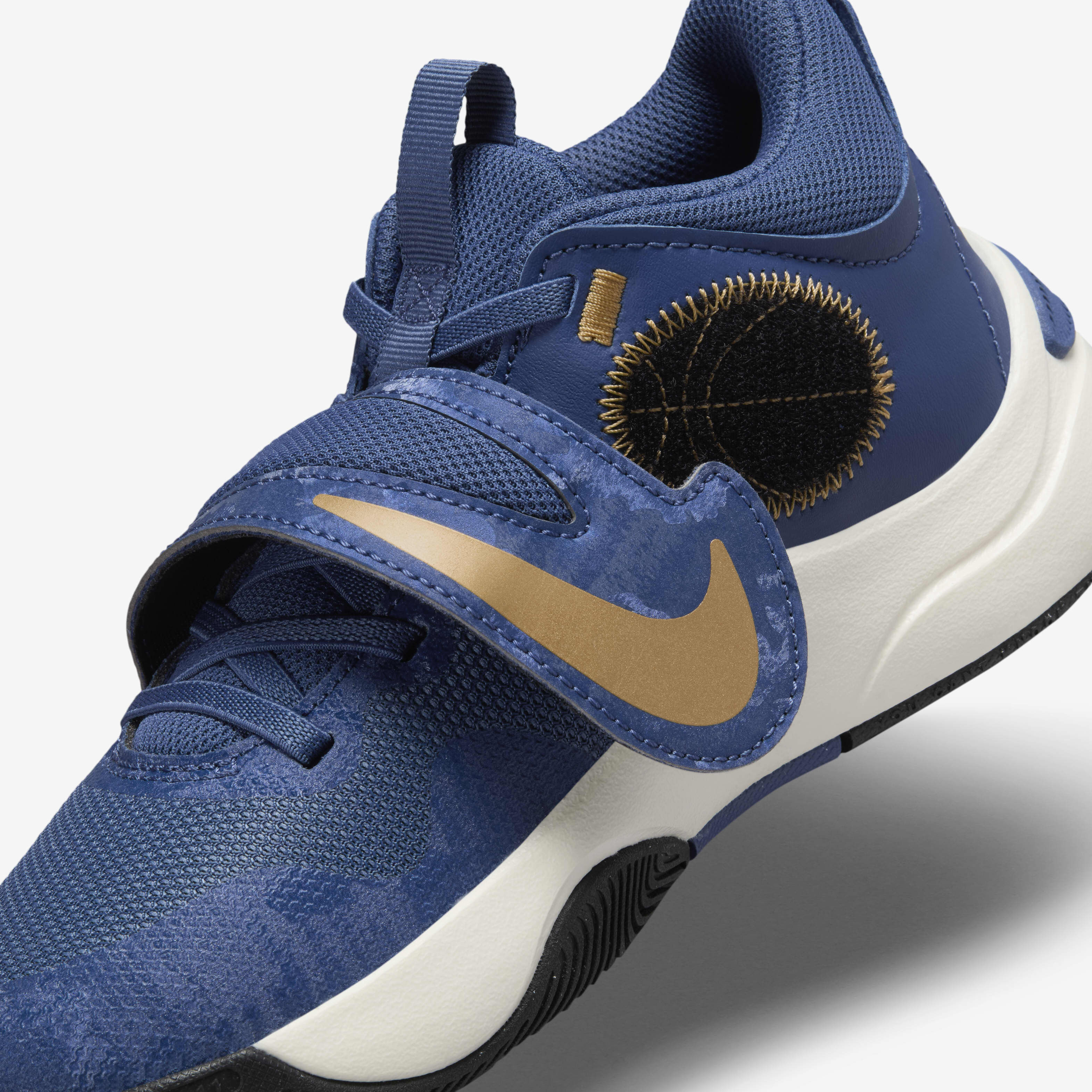 Buy Nike Team Hustle D 11 Older Kids Basketball Shoes Nike Saudi Official