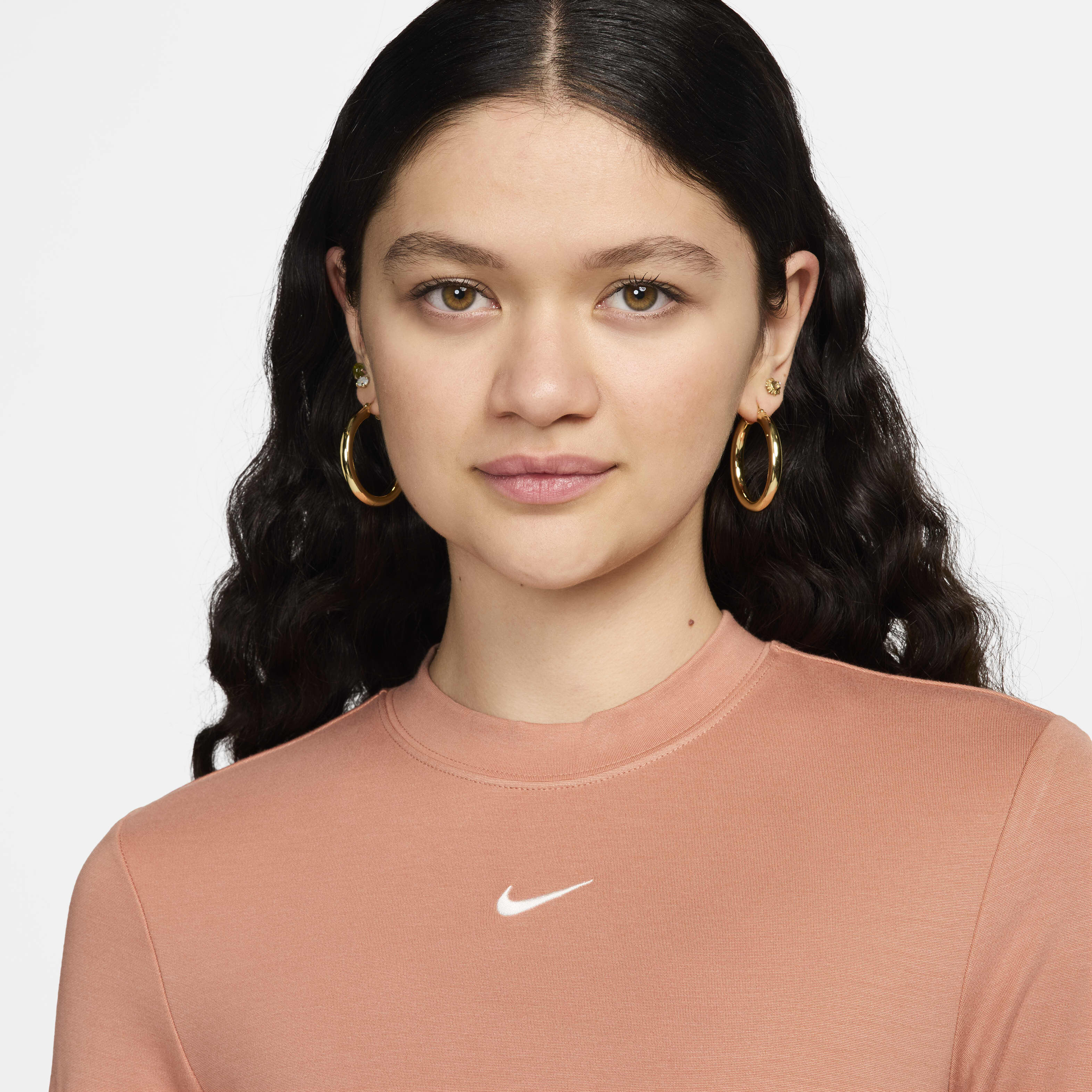 Nike Sportswear Essential image number 2
