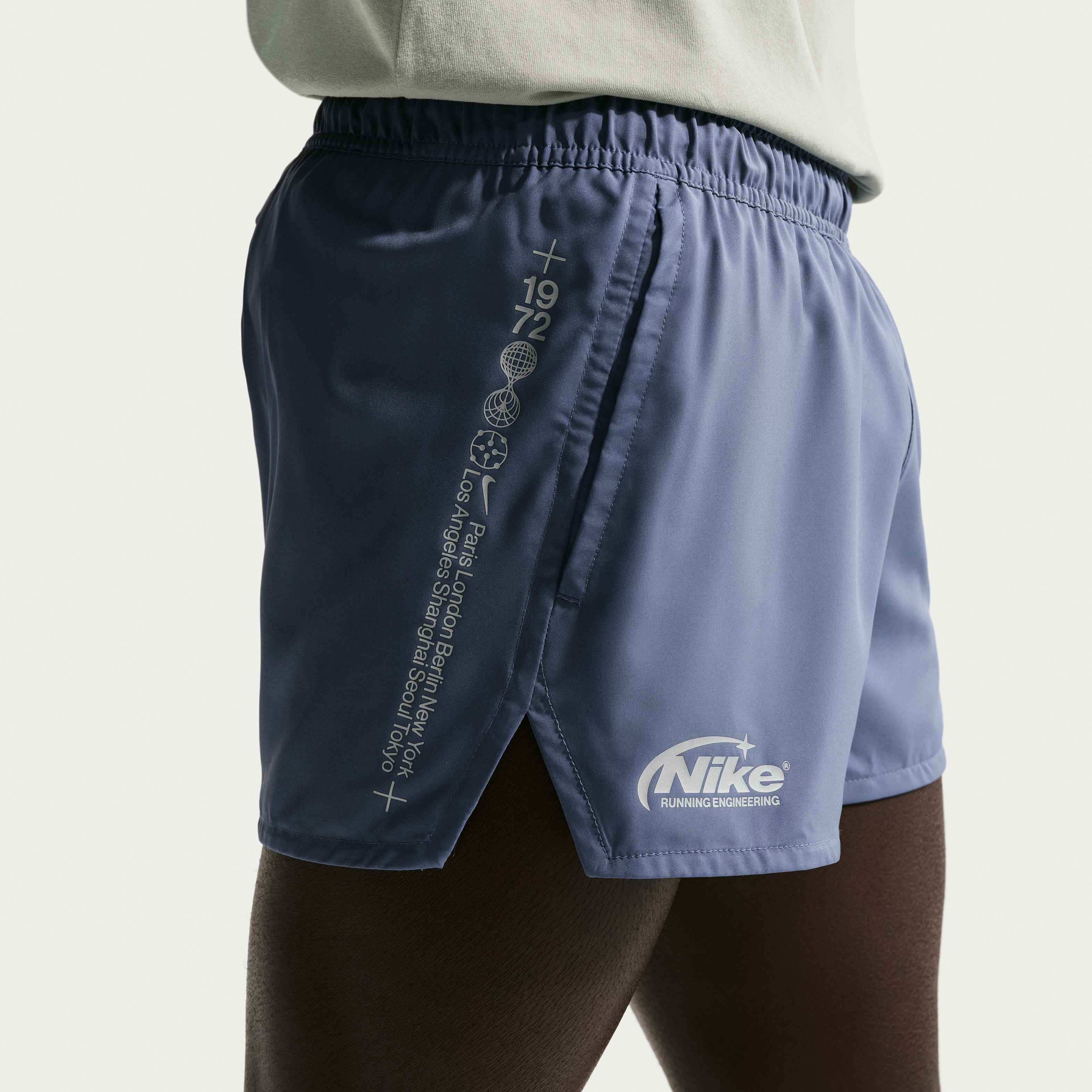 Nike image number 2
