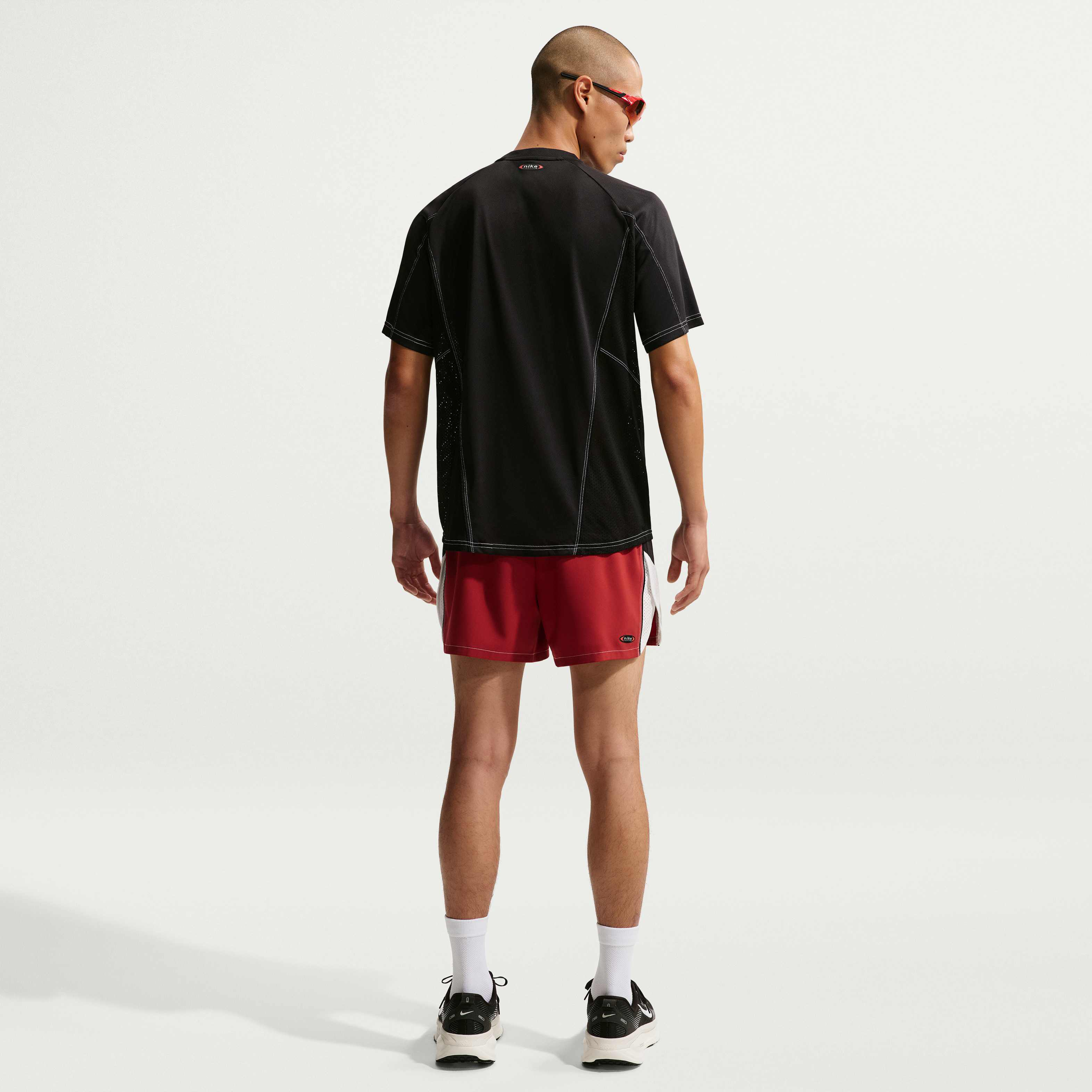 Nike Retro image number 4