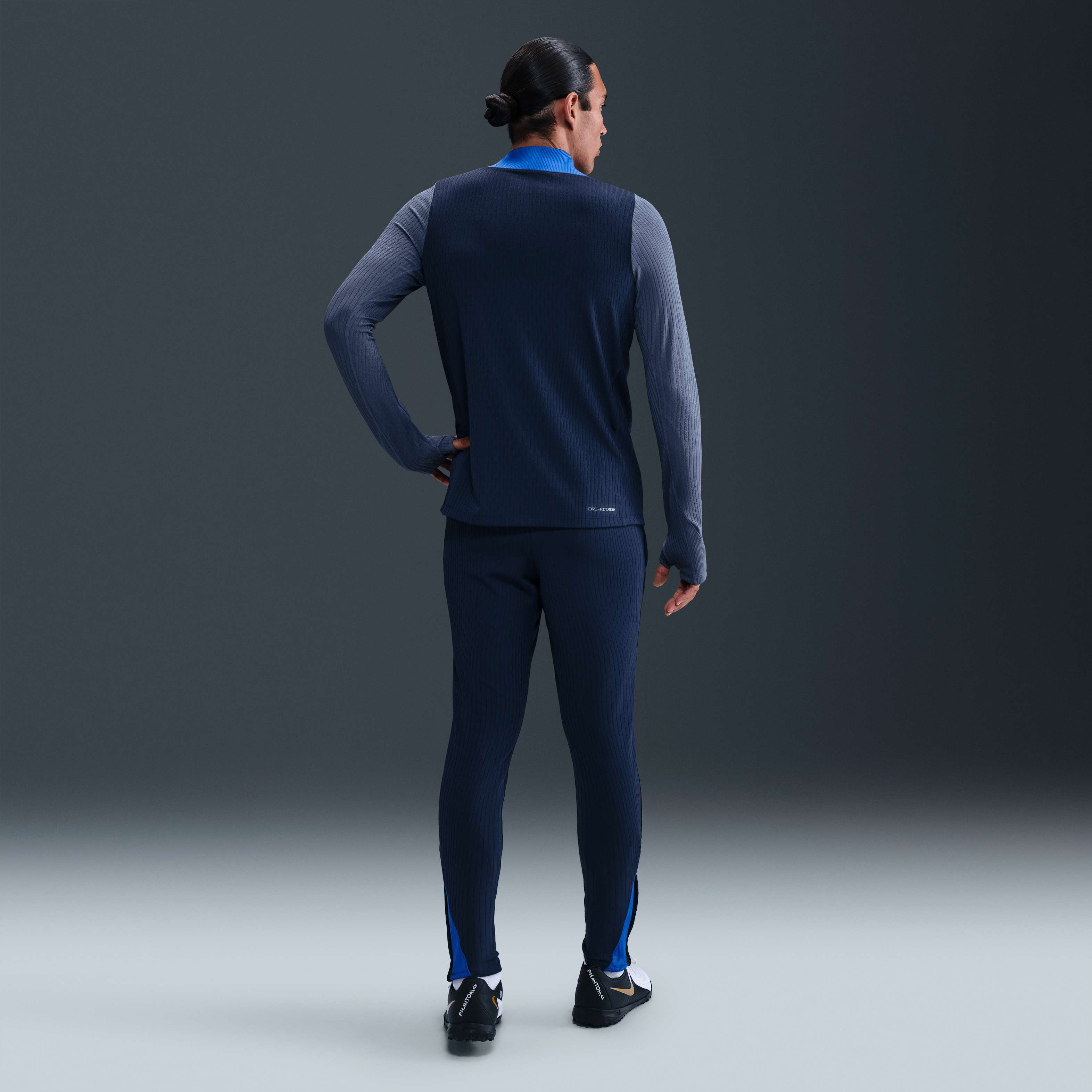 Paris Saint-Germain Strike Elite image number 3