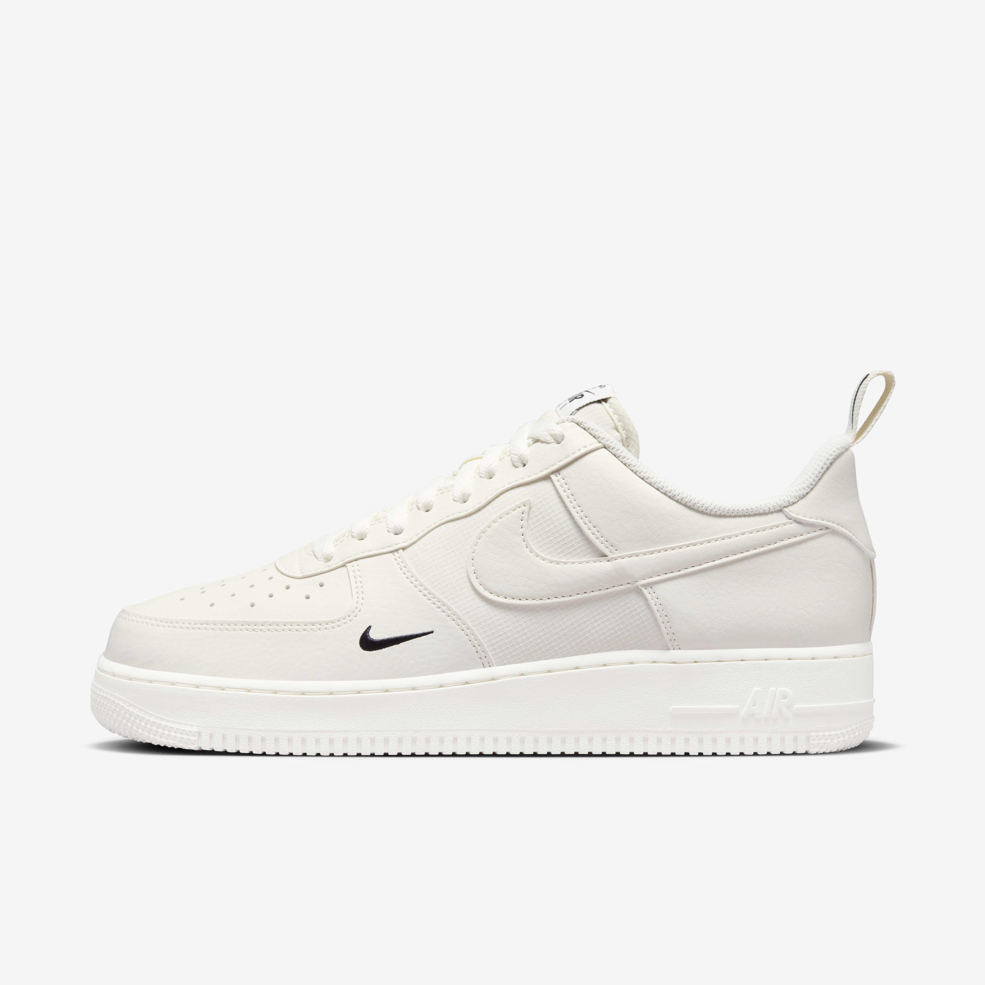 Buy Nike Air Force 1 07 Men s Shoes Nike Saudi Official