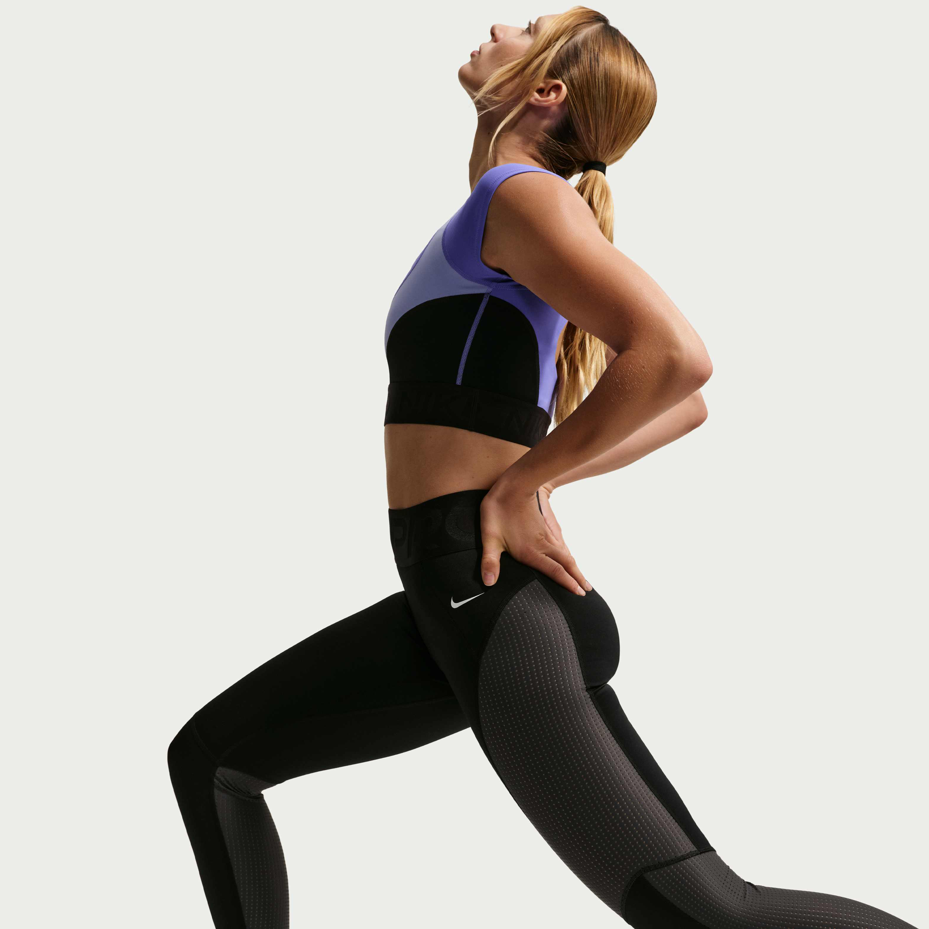 Nike Pro Sculpt image number 3