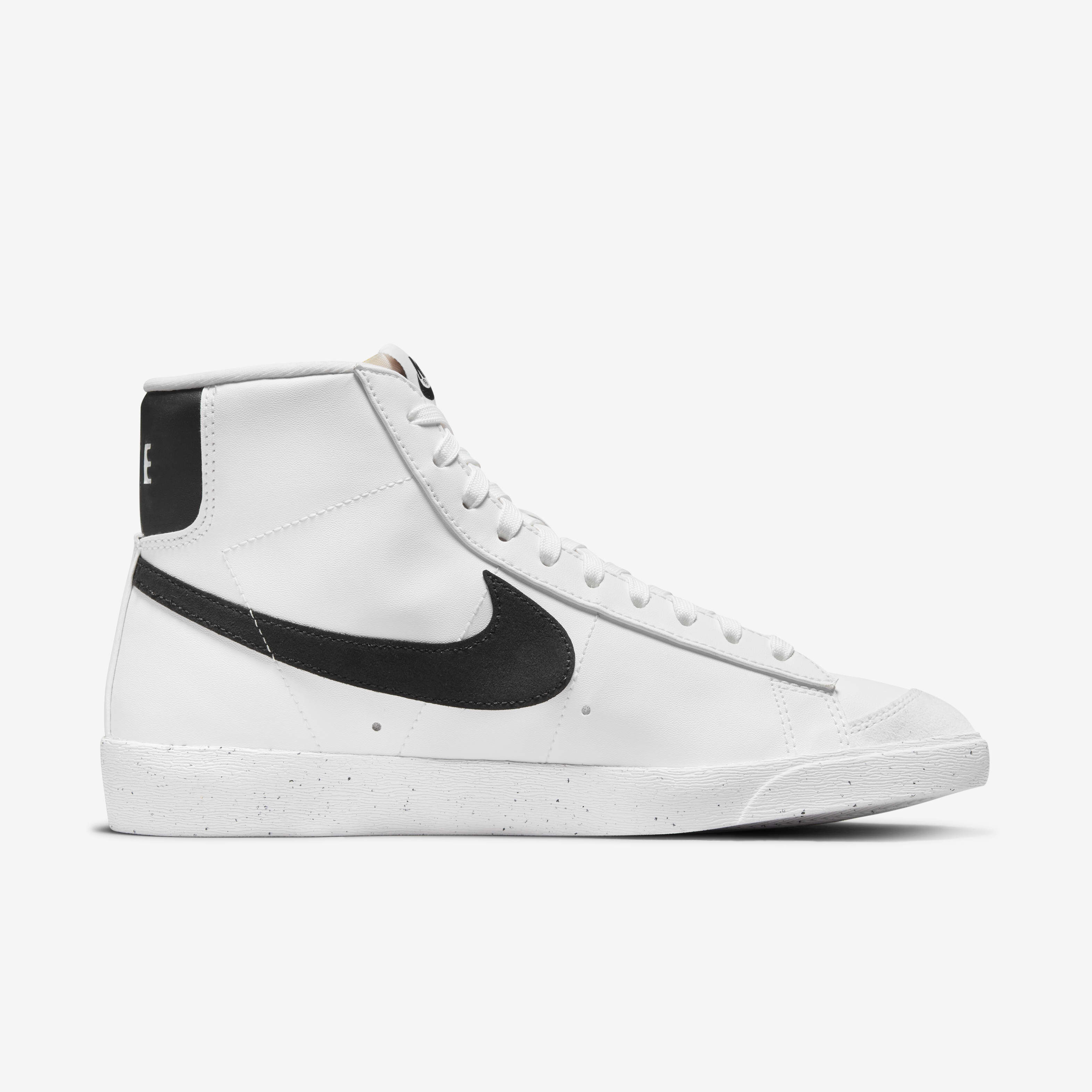 Nike Blazer Mid '77 image number 2