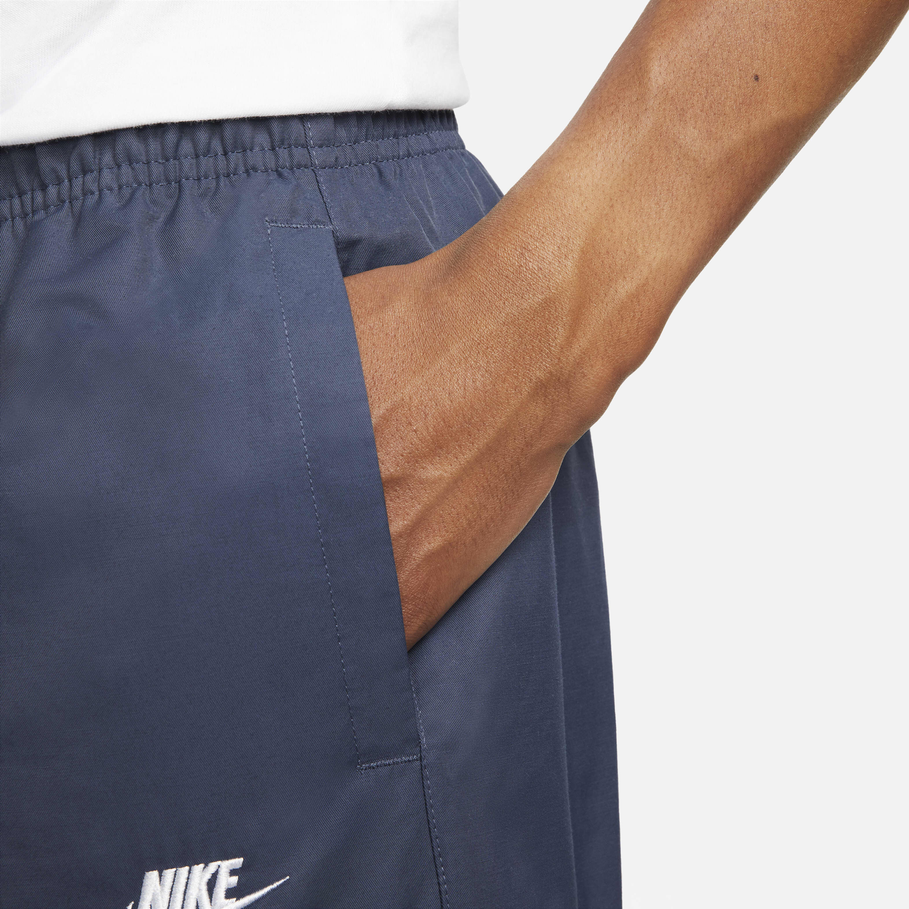 Nike Sportswear Repeat image number 4