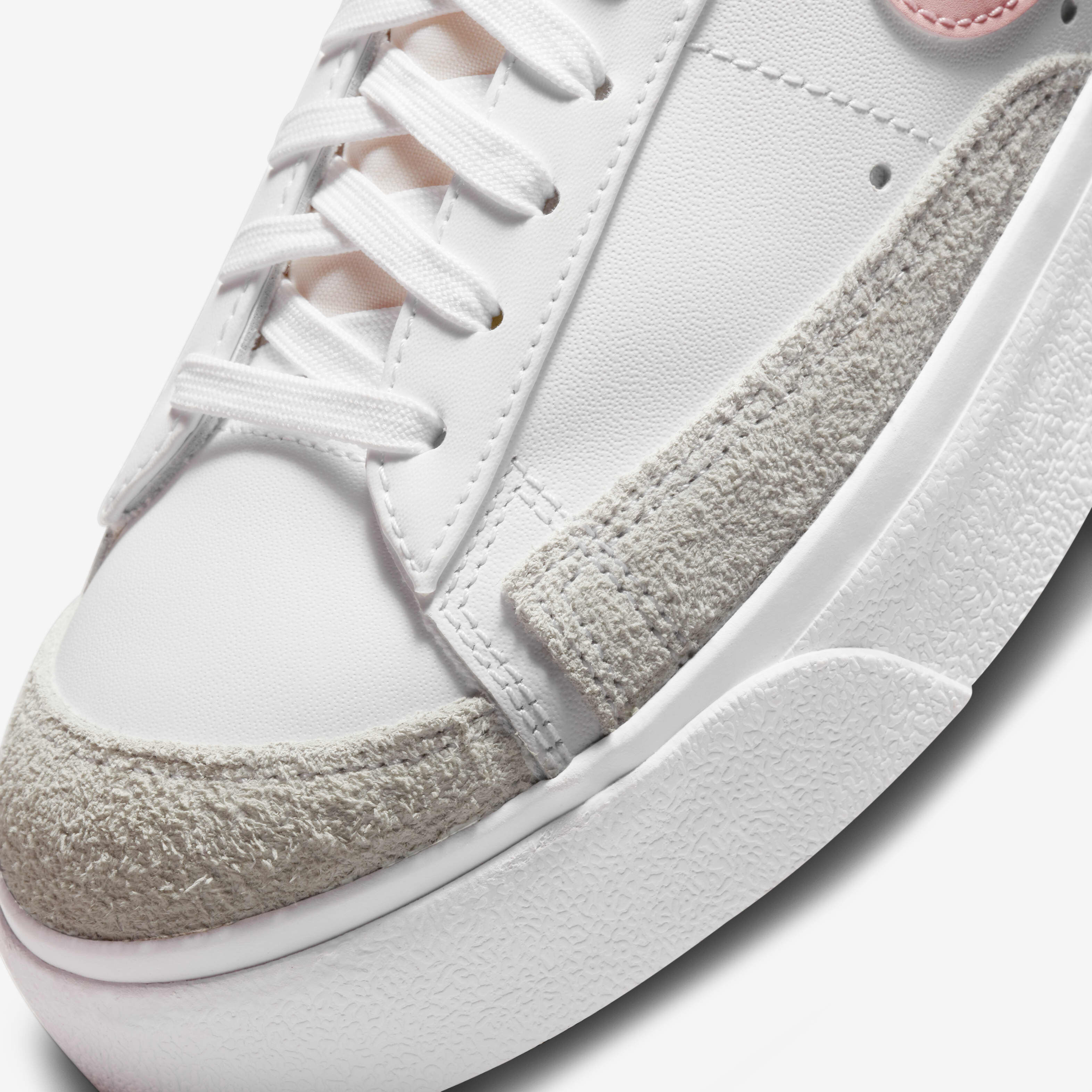 Nike Blazer Low Platform image number 7