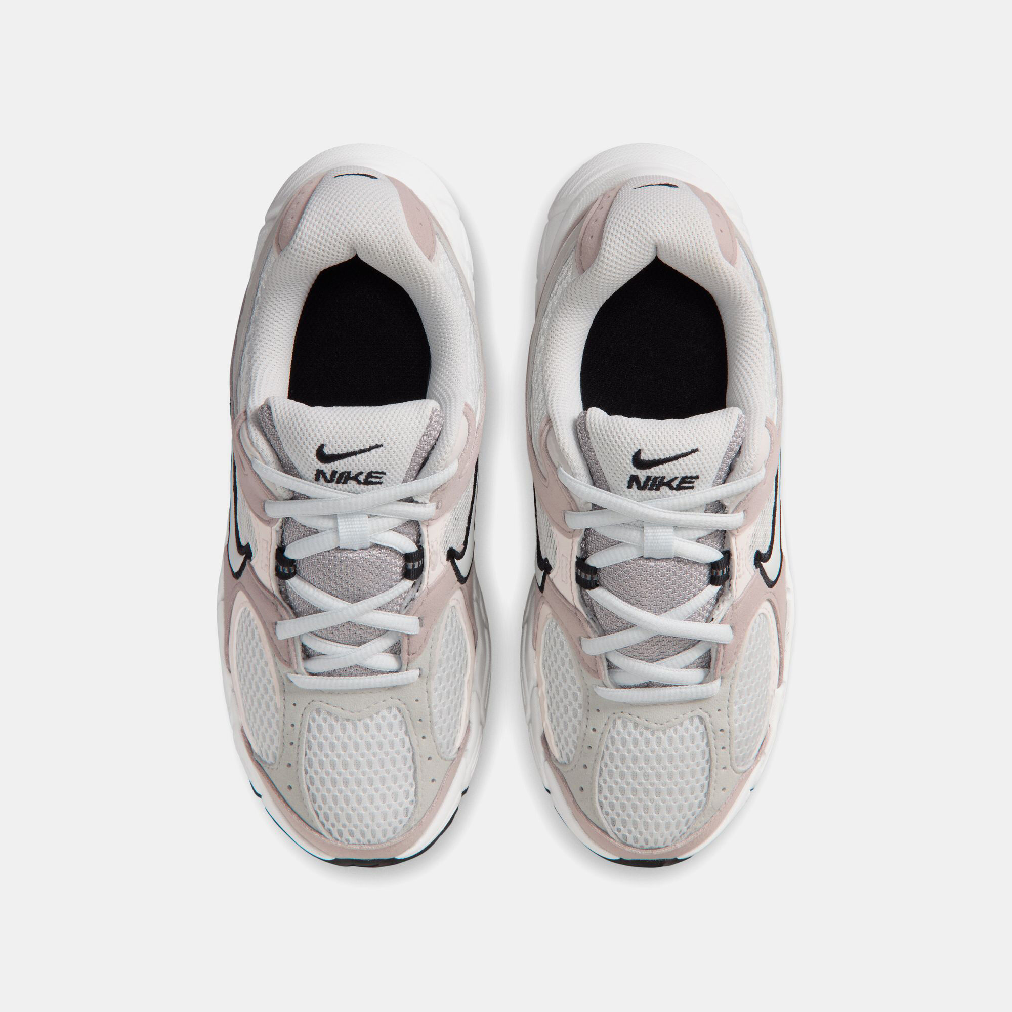 Nike V5 Runner Suede image number 3
