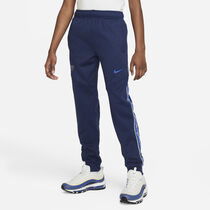 Nike Sportswear Repeat