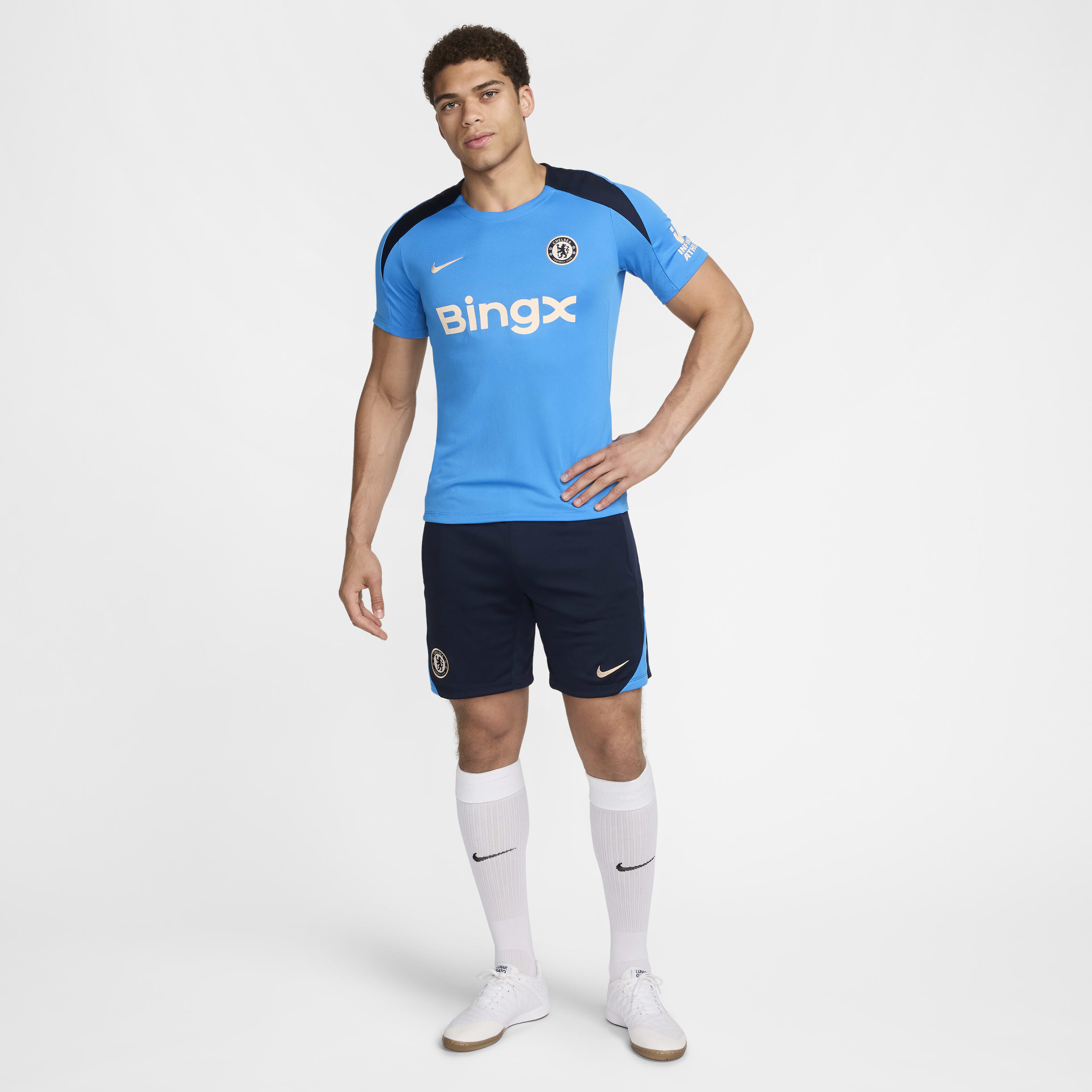 Buy Chelsea F.C. Strike Men's Nike Dri-FIT Football Short-Sleeve