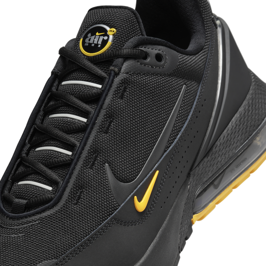 Nike air max 720 black and gold mens hot sale