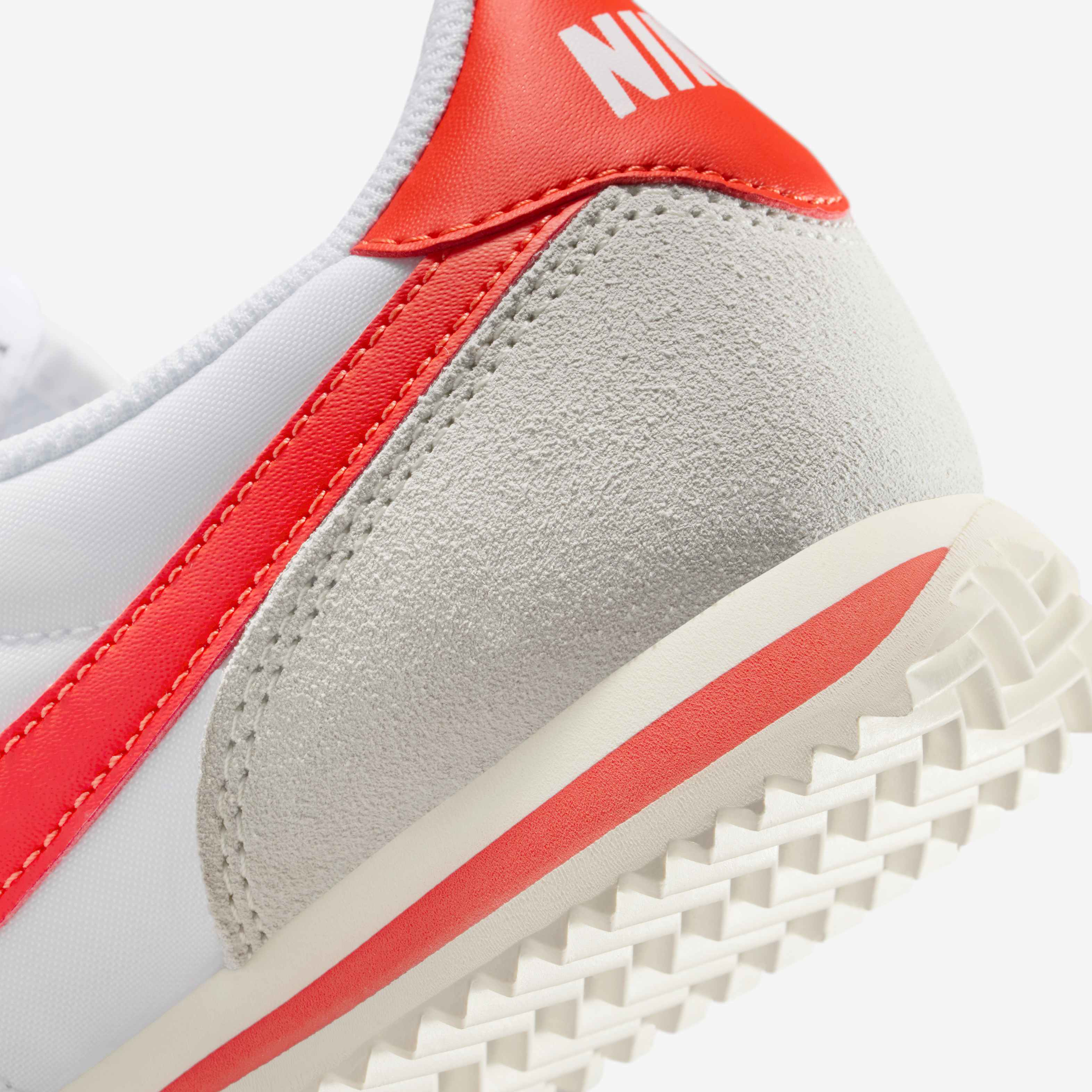 靴 Nike Cortez Los Angeles \"White/Red\" 楽天市場】ナイキ コルテッツ 白色 ホワイト 赤 レッド ロサンゼルス
