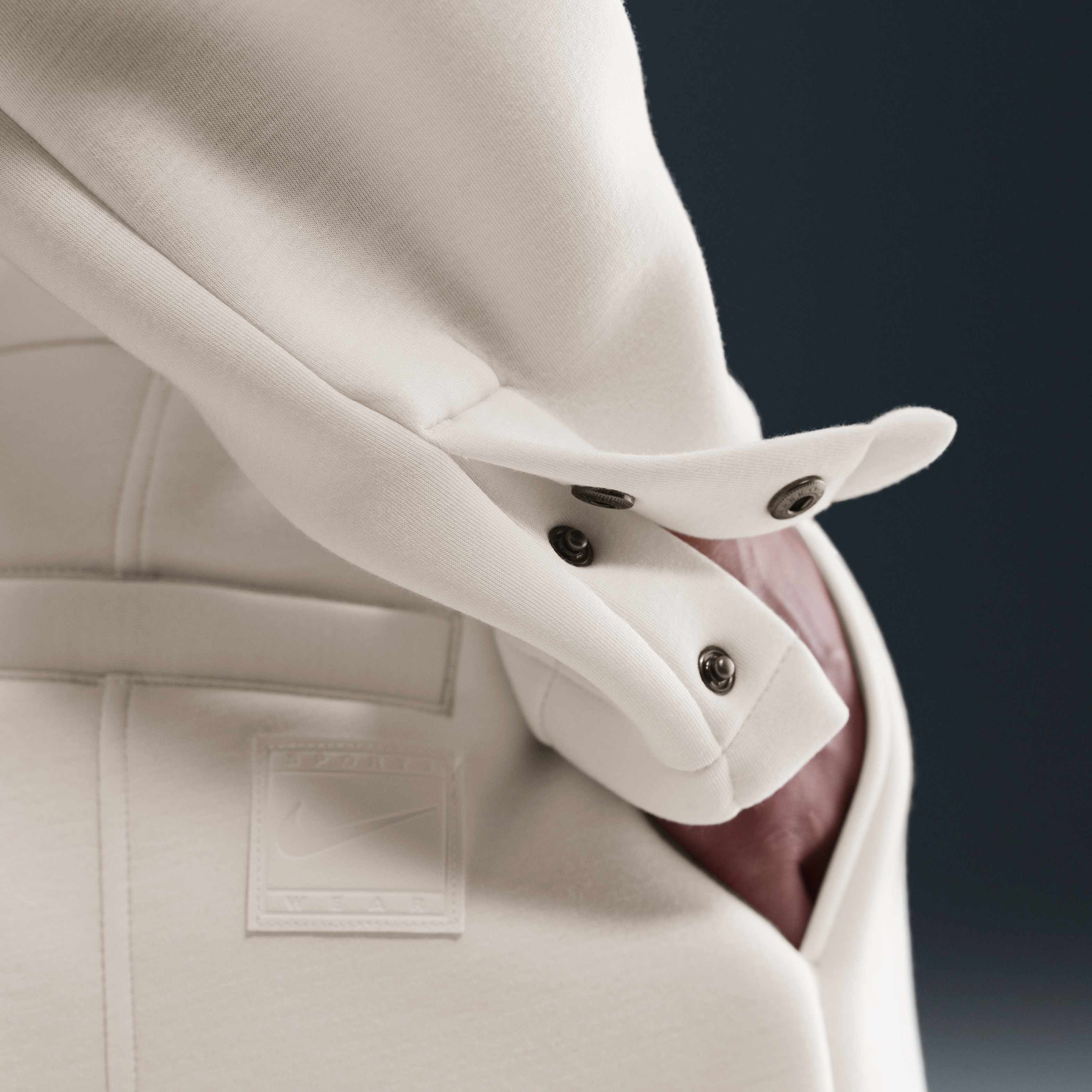 نايكي سبورتسوير image number 5