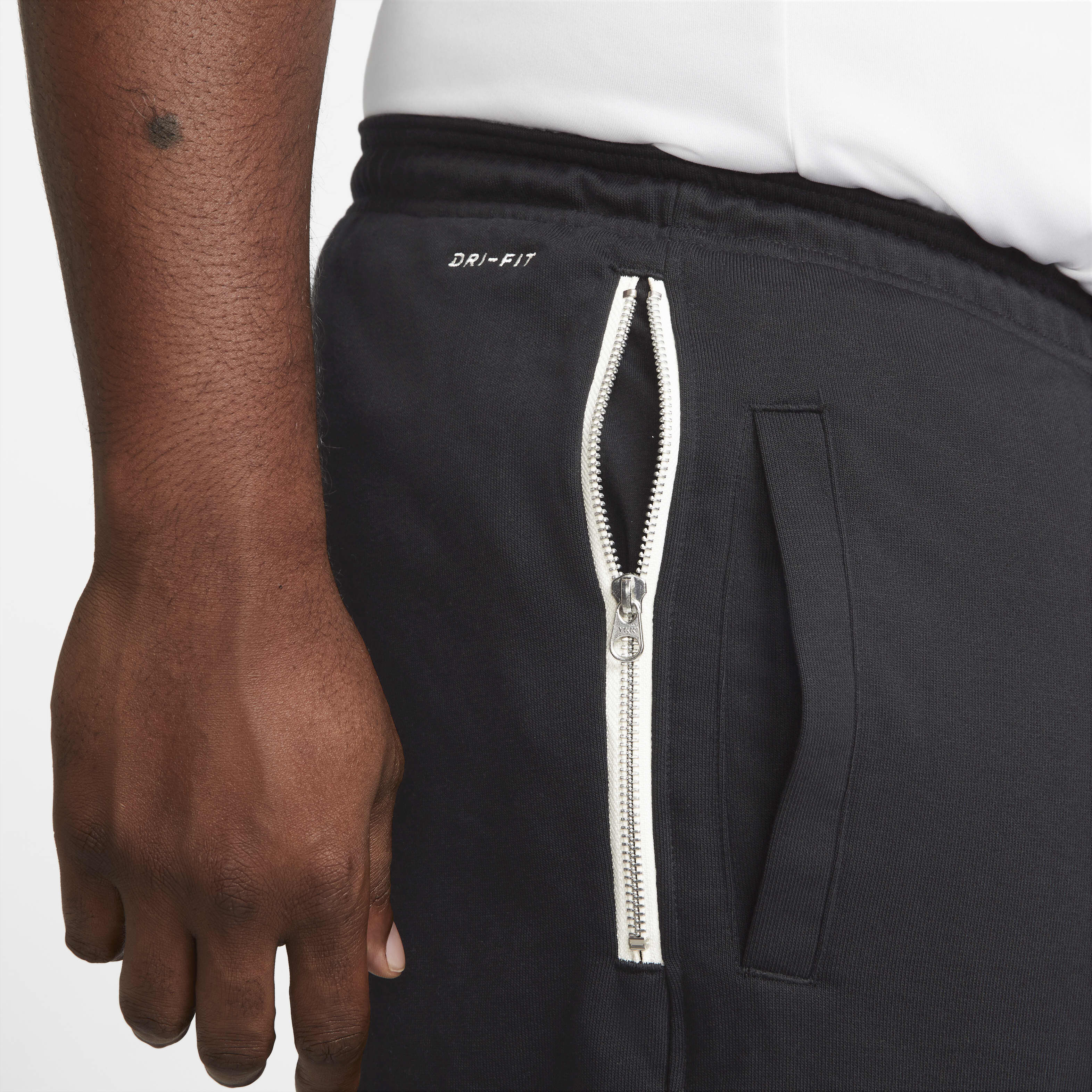 نايكي دراي-فت ستاندرد اشيو image number 10