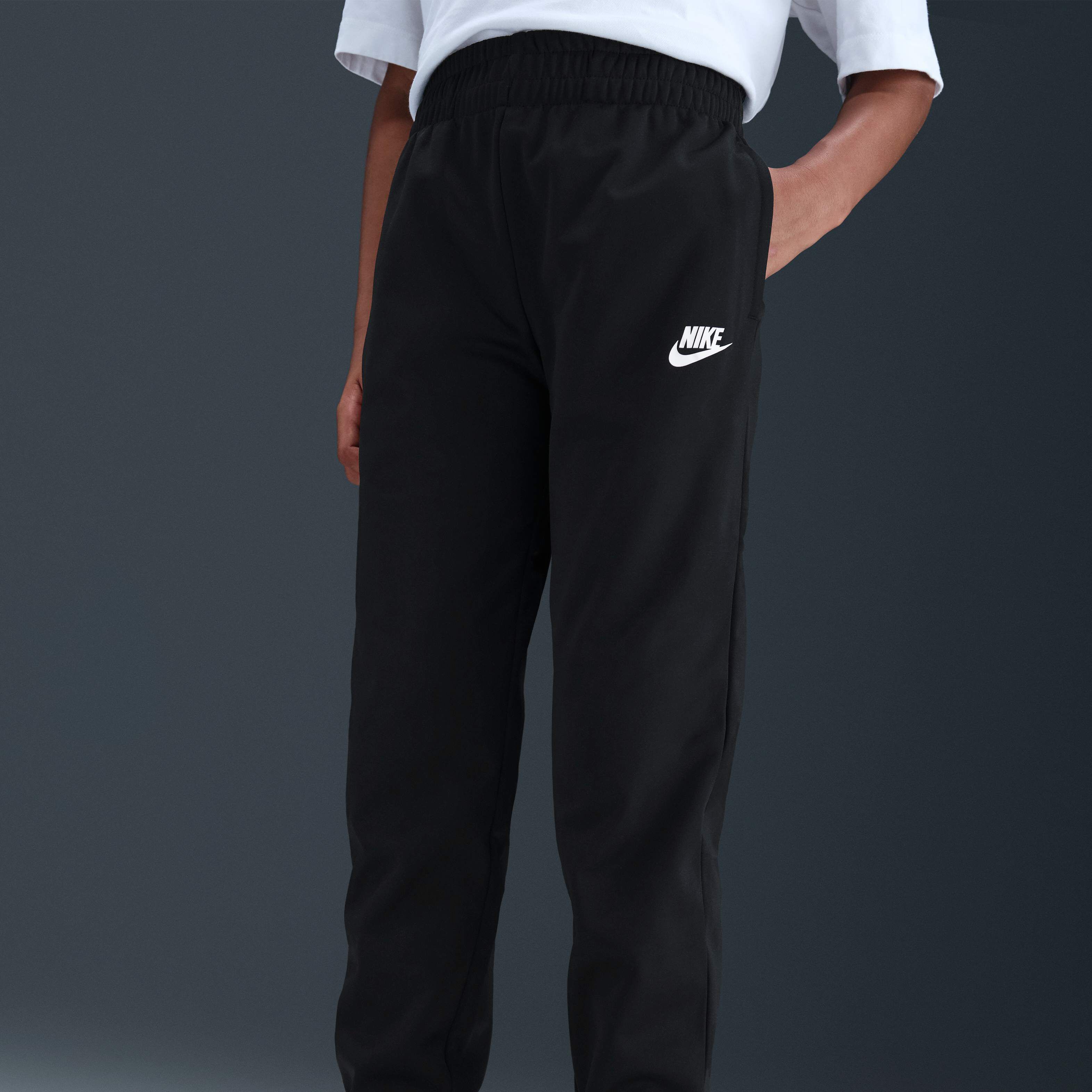 Nike Sportswear image number 2