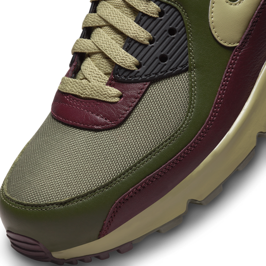 Olive green and sales black nike shoes