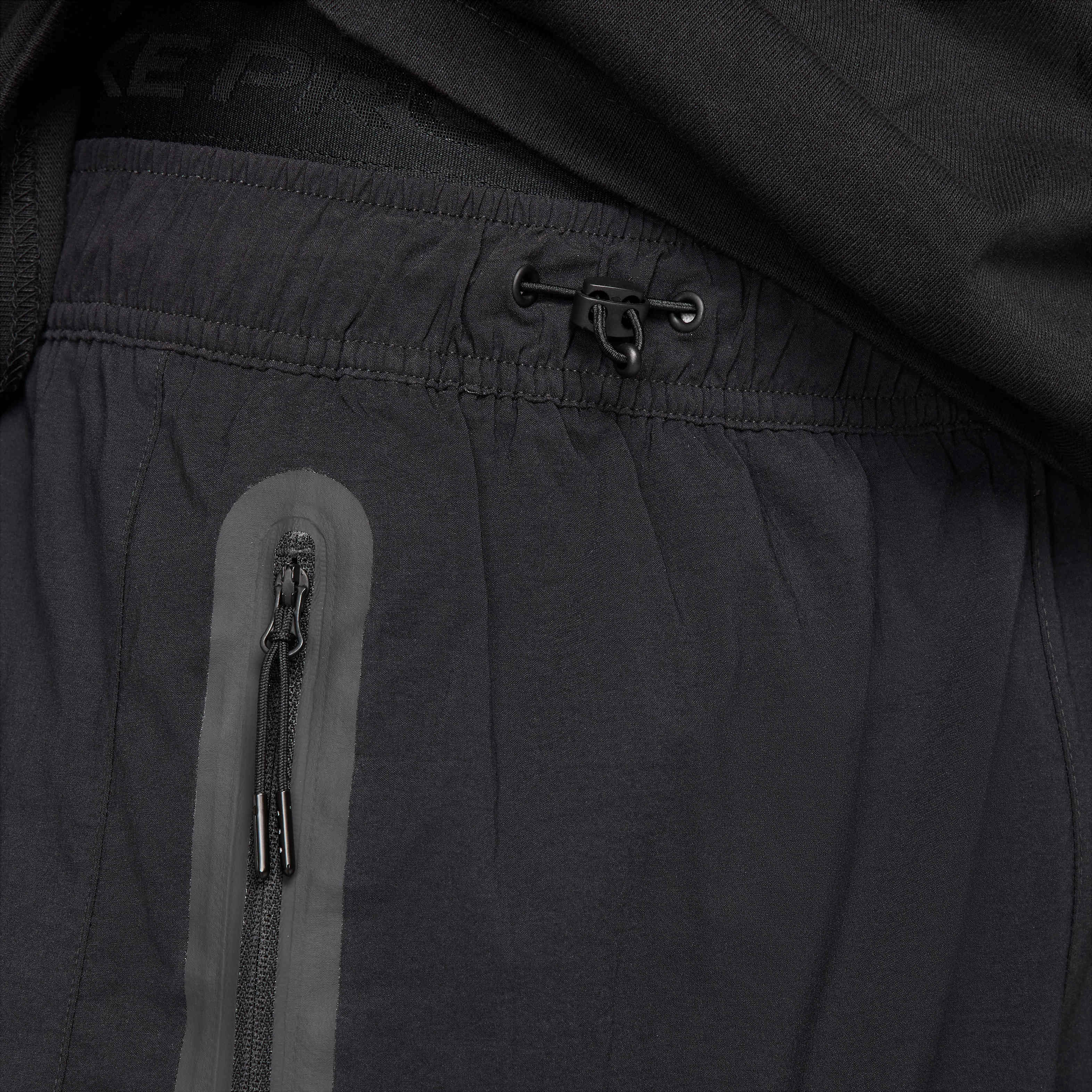 نايكي تك image number 2