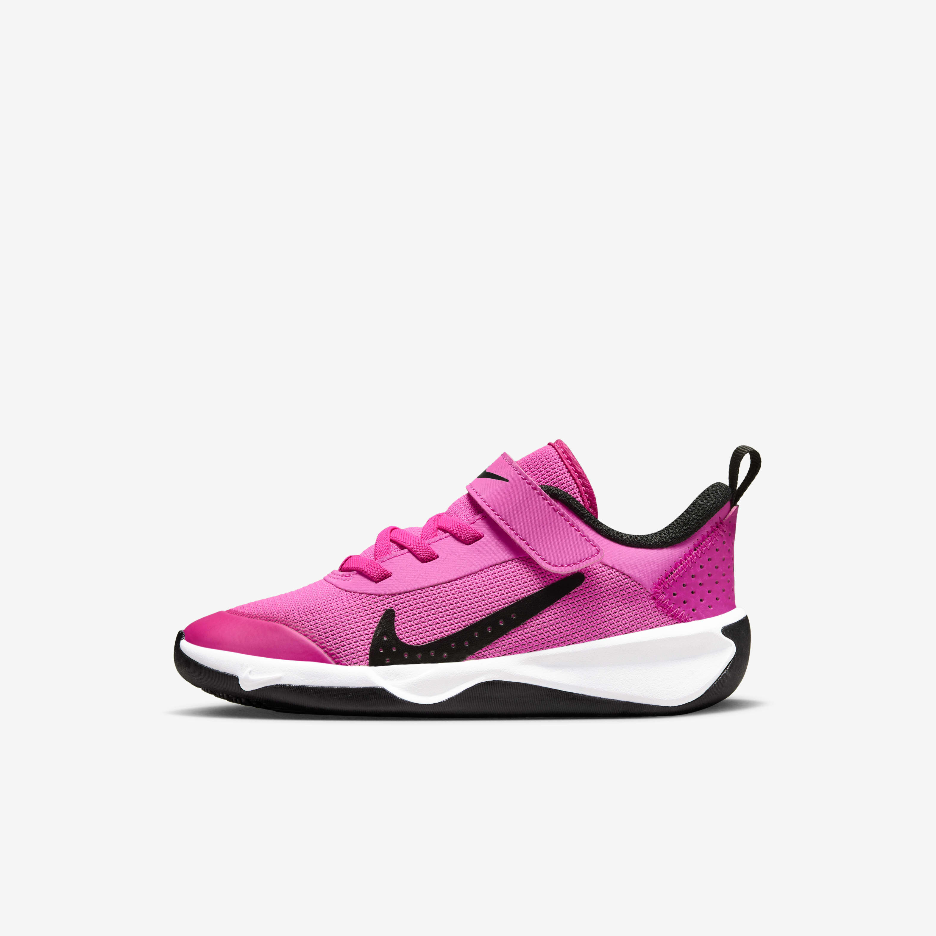 Buy Nike Omni Multi-Court Younger Kids' Shoes - Laser Fuchsia