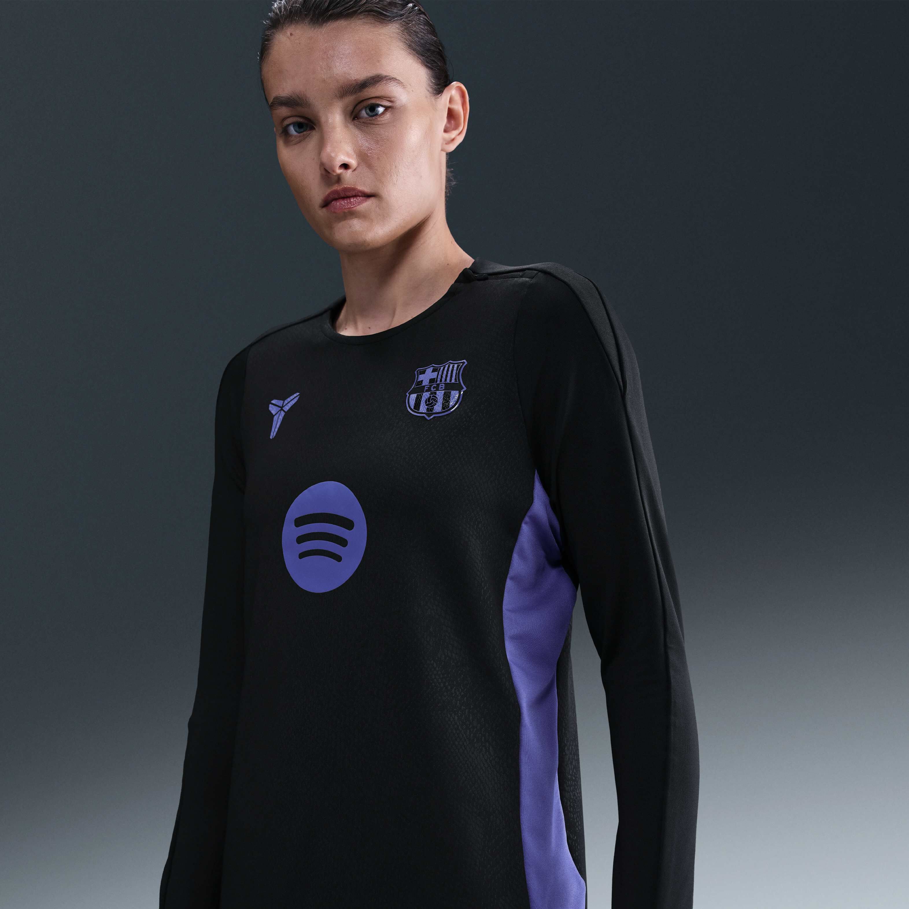 F.C. Barcelona Strike Away image number 0