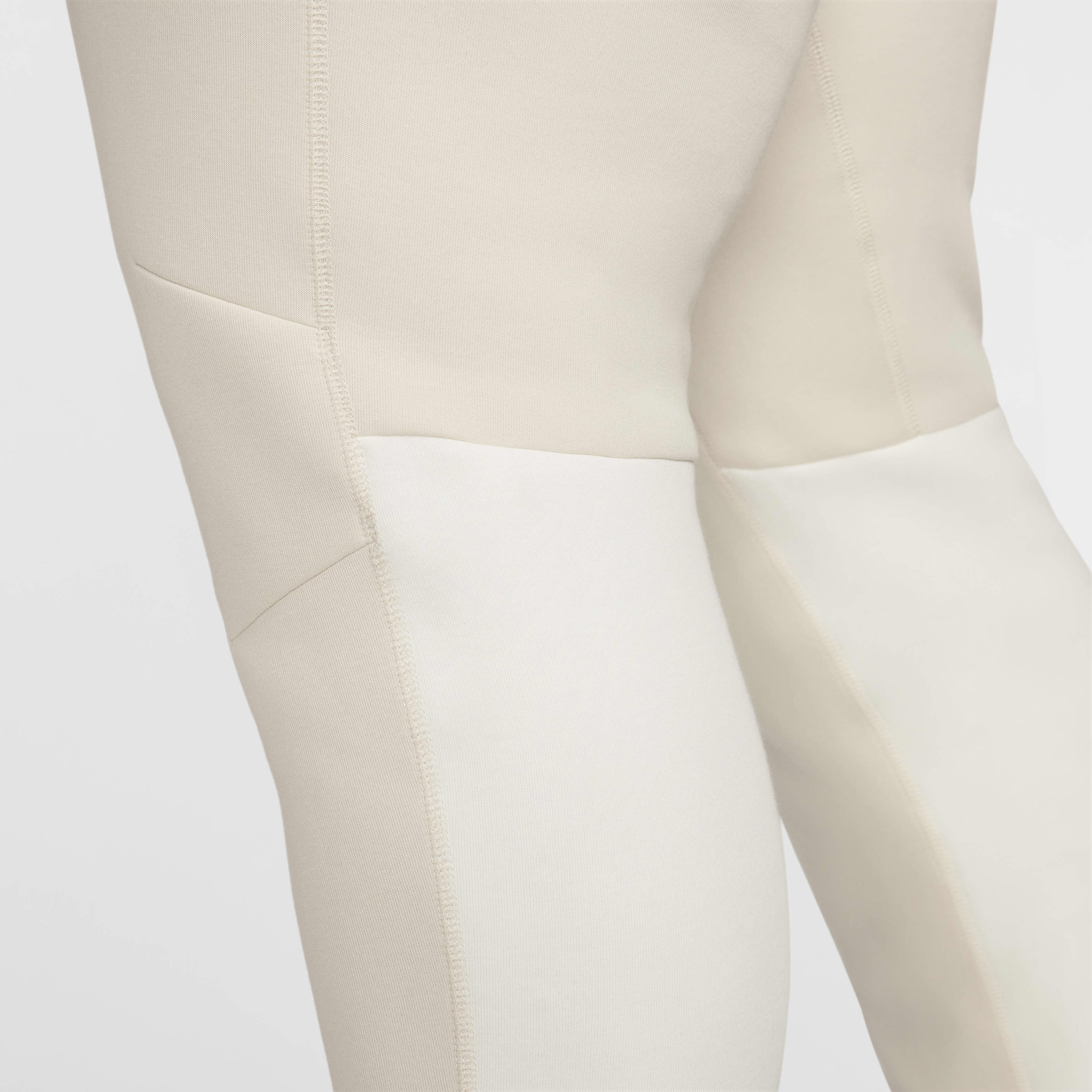 Nike Sportswear Tech Fleece image number 15