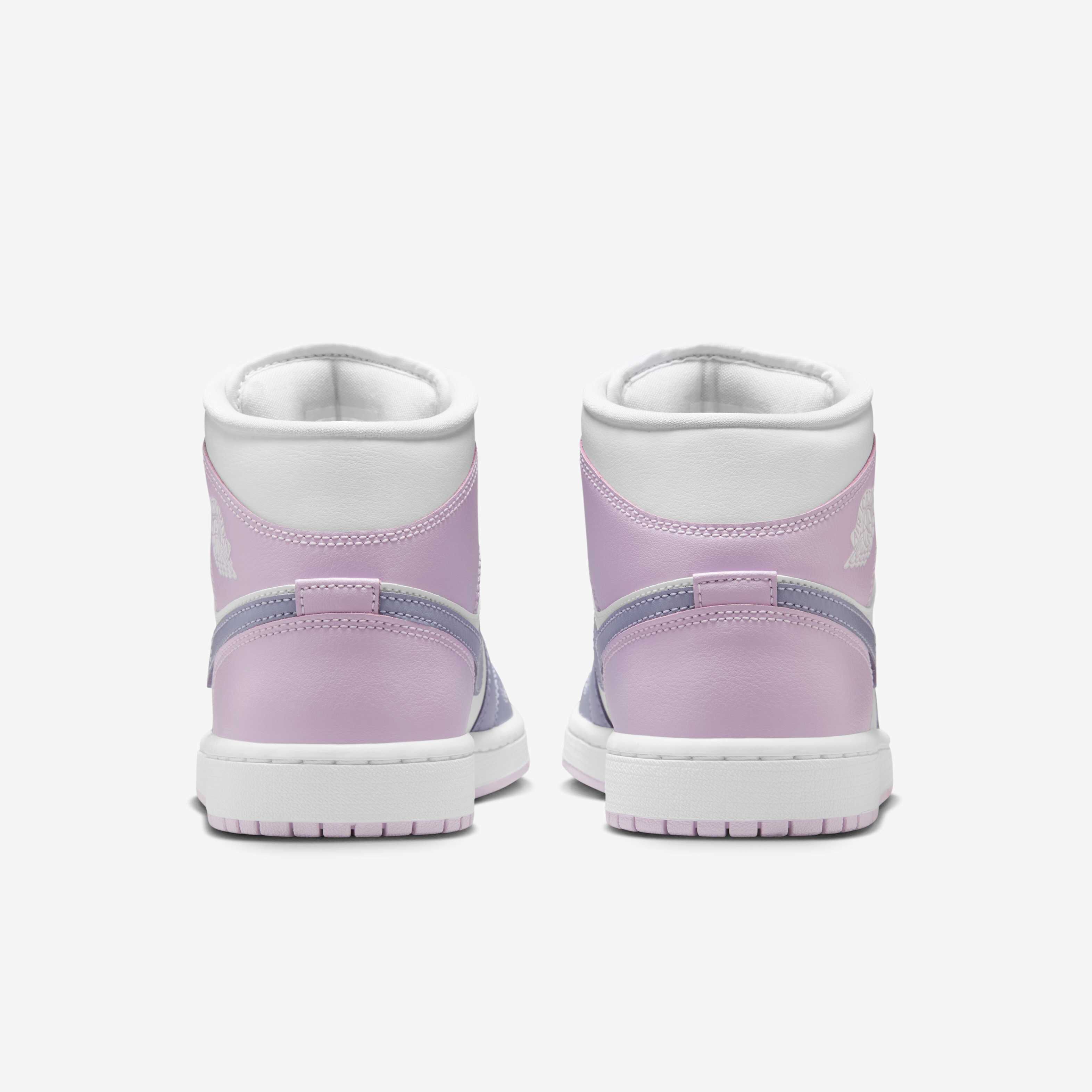 国内配送 NIKE W AIR JORDAN 1 MID INDIGO HAZE/DOLL-WHITE Air Jordan 1 Mid Indigo Haze Doll Sneakers Clothing Outfits