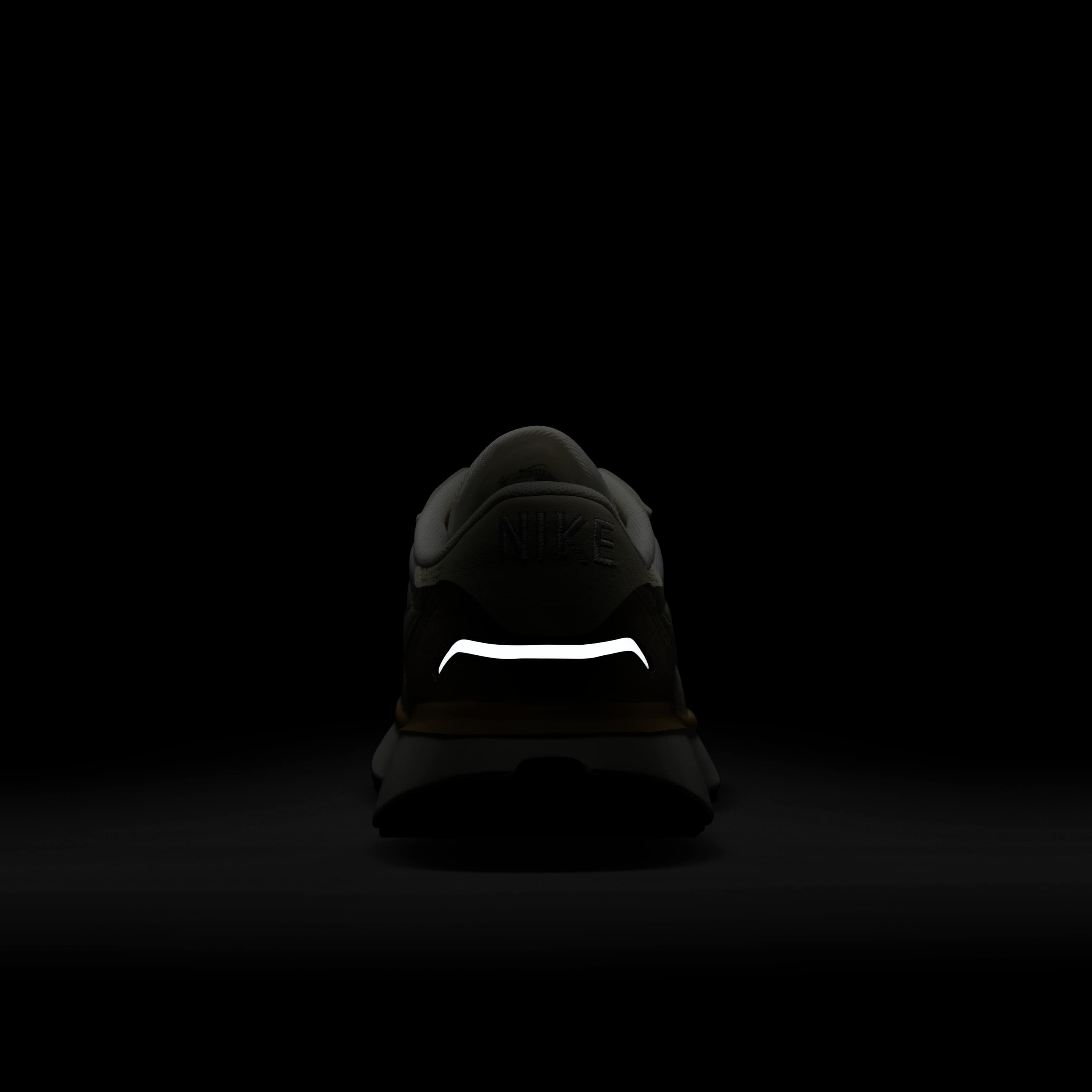 Nike Phoenix Waffle Leather image number 9