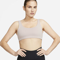 Nike Alate All U