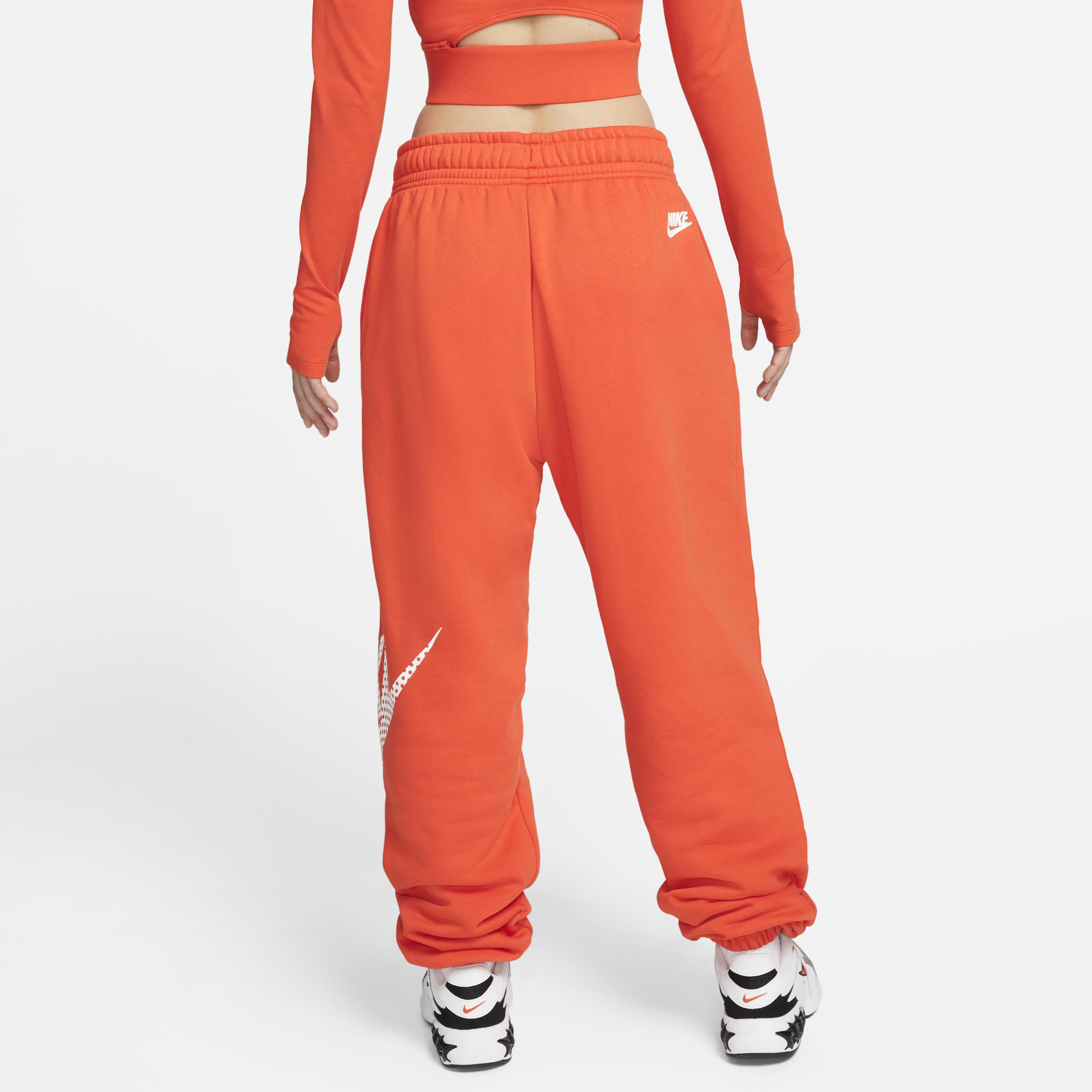 نايكي سبورتسوير image number 1