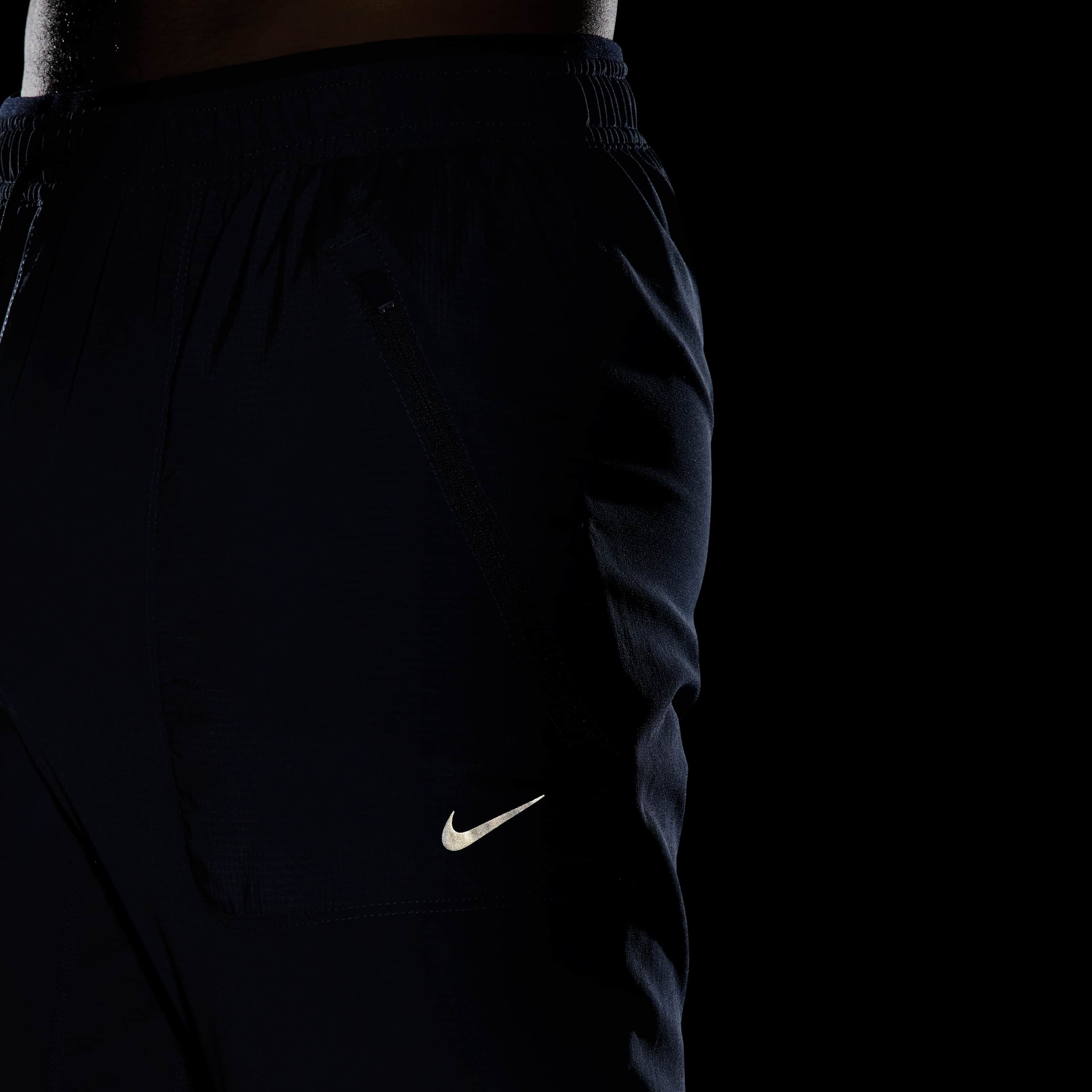 Nike Phenom Running Division image number 7