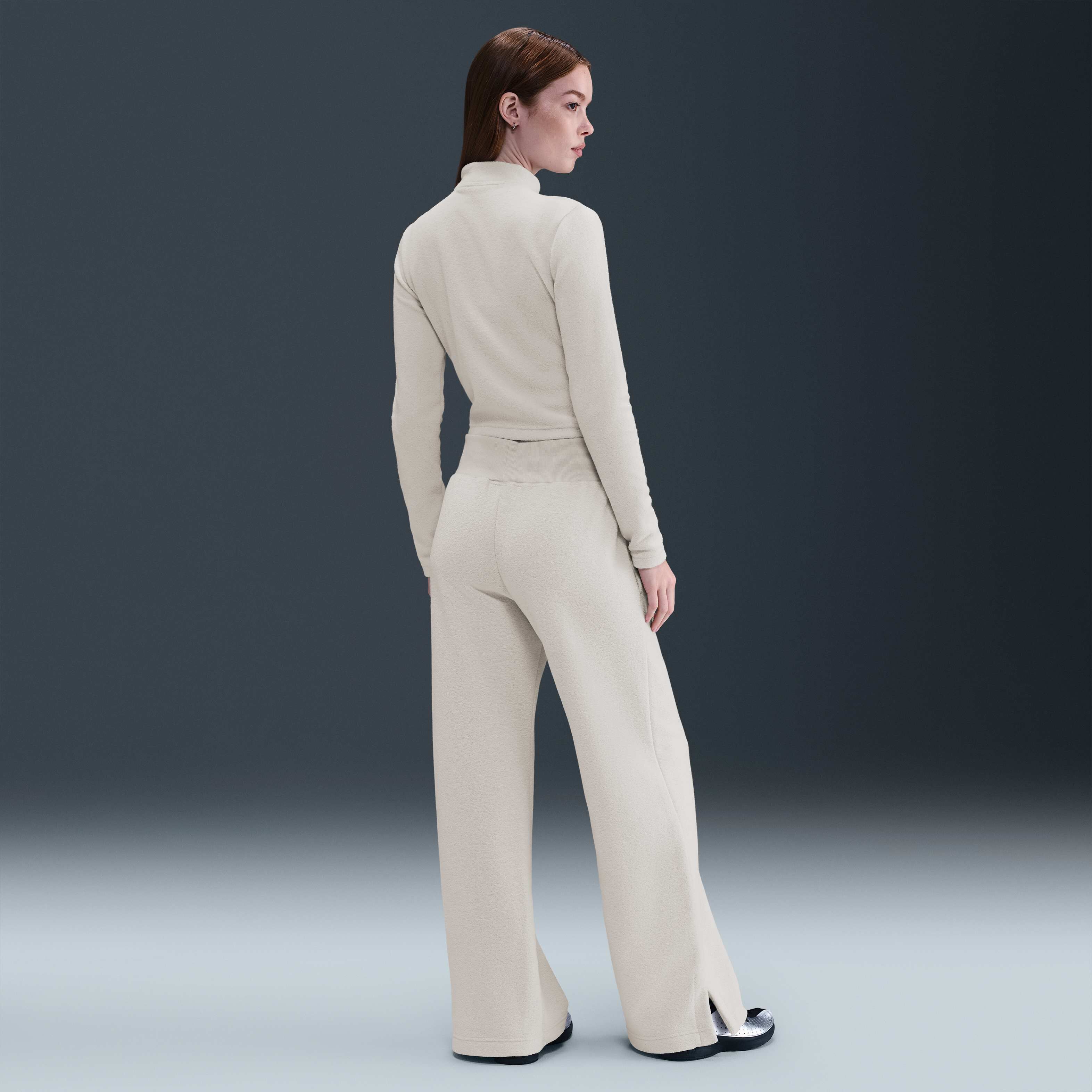 Nike Sportswear Phoenix Plush image number 3