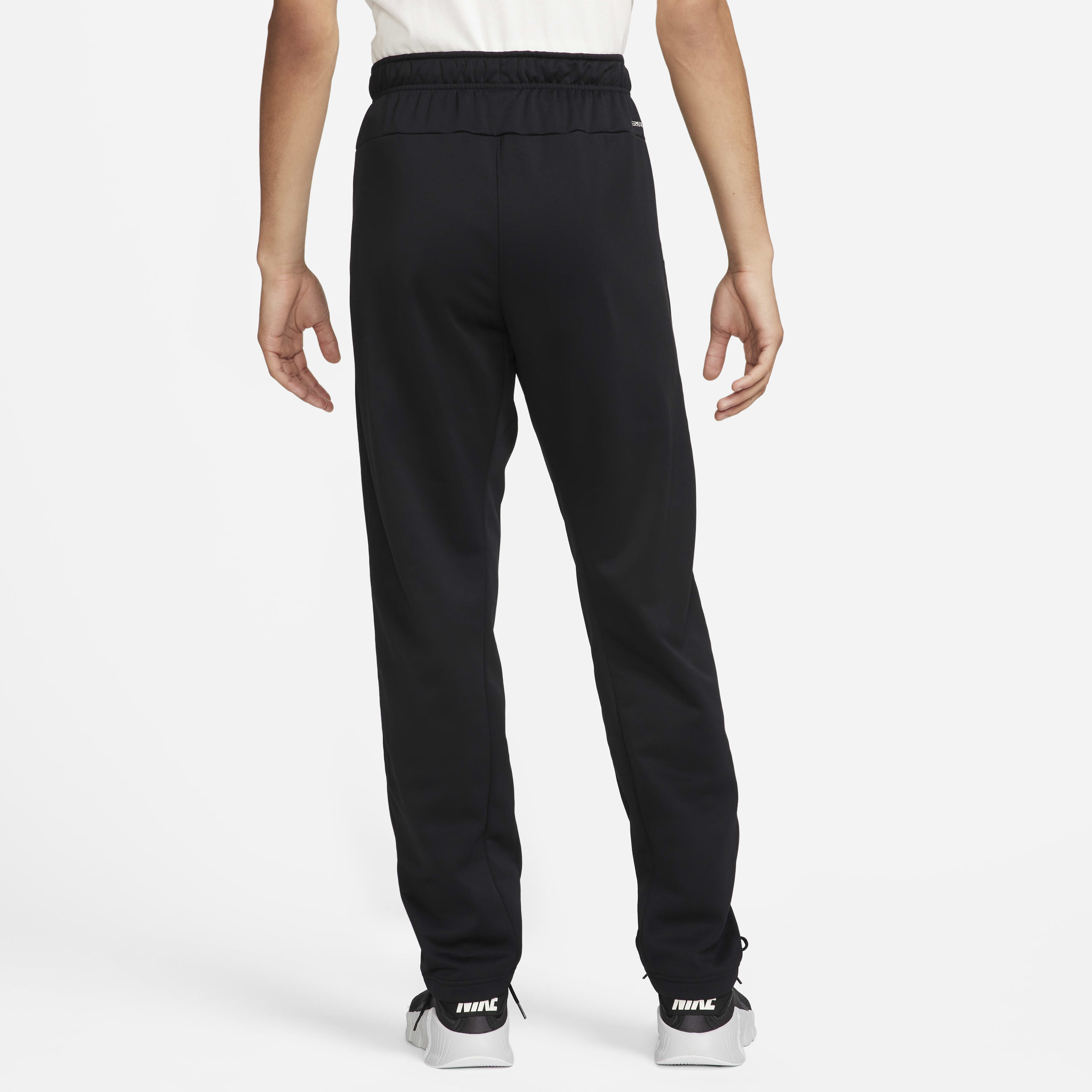 Buy Nike Studio 72 Men s Therma FIT Fleece Fitness Pants Nike Saudi Official