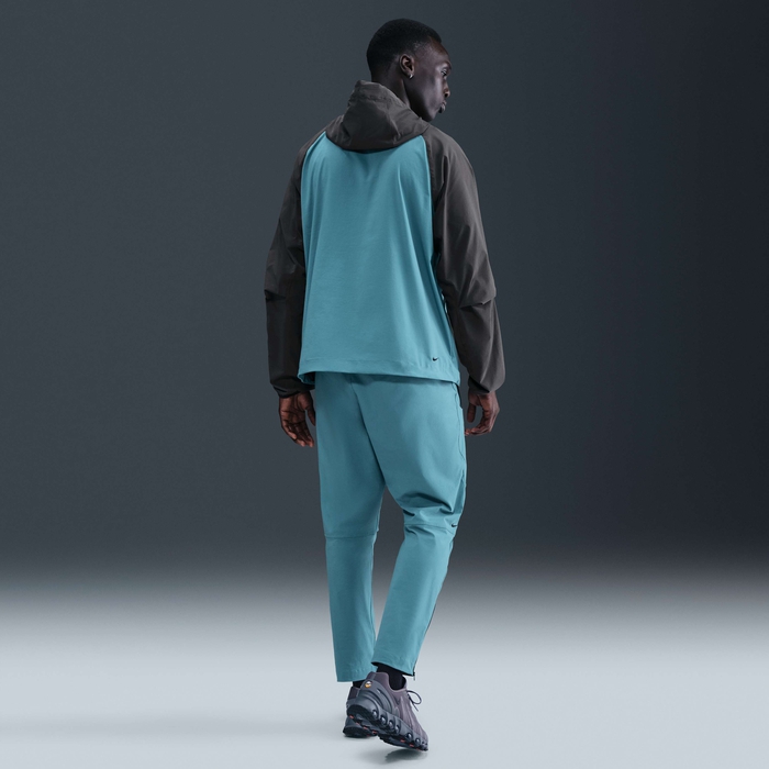 Nike Tech image number 4 Nike Tech image number 4