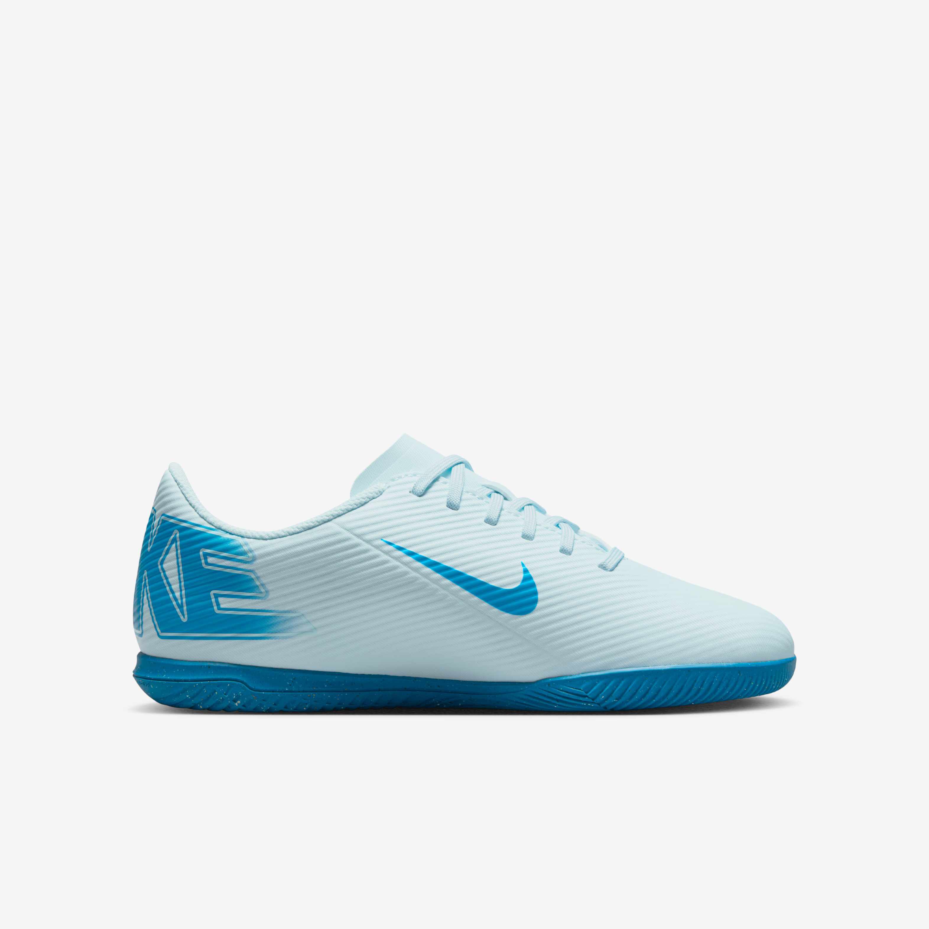 Nike Jr. Mercurial Vapor 16 Club image number 2