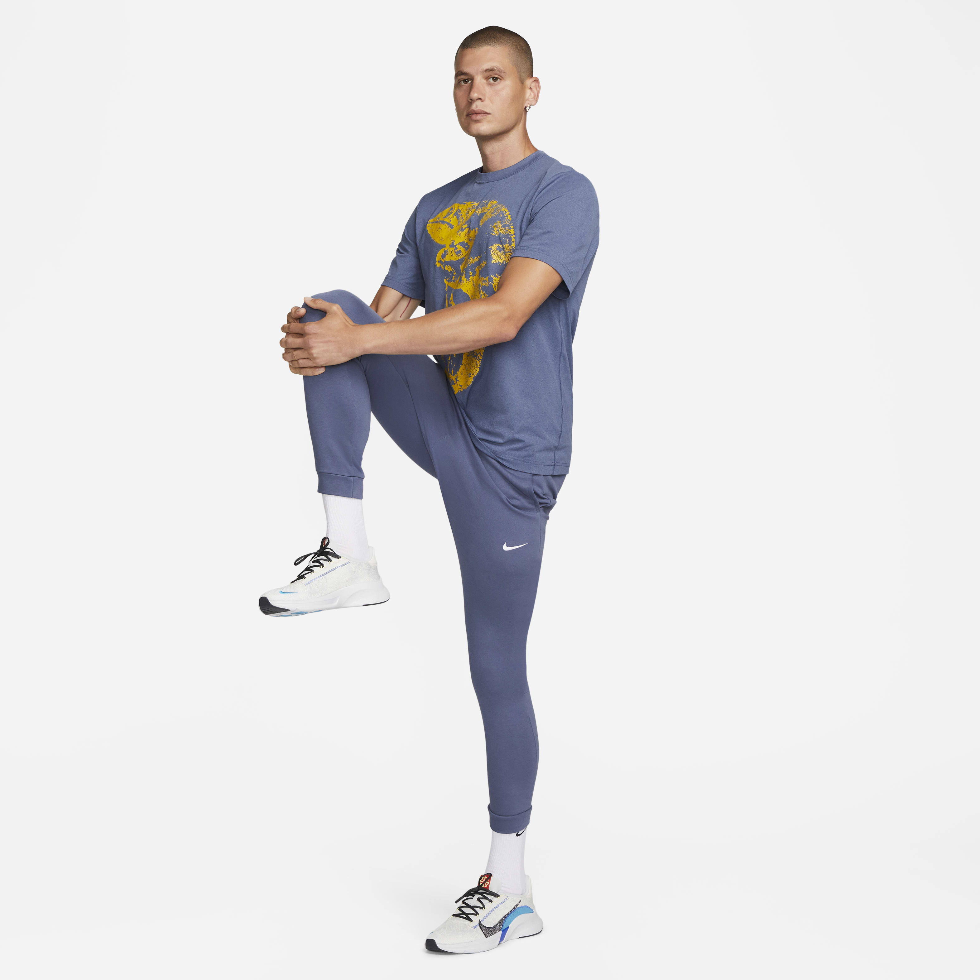 Nike Dri-FIT Hyverse Studio '72 image number 4
