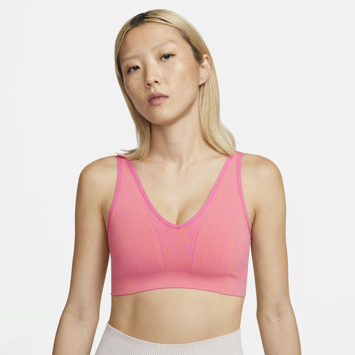 Nike women's seamless light top sports bra