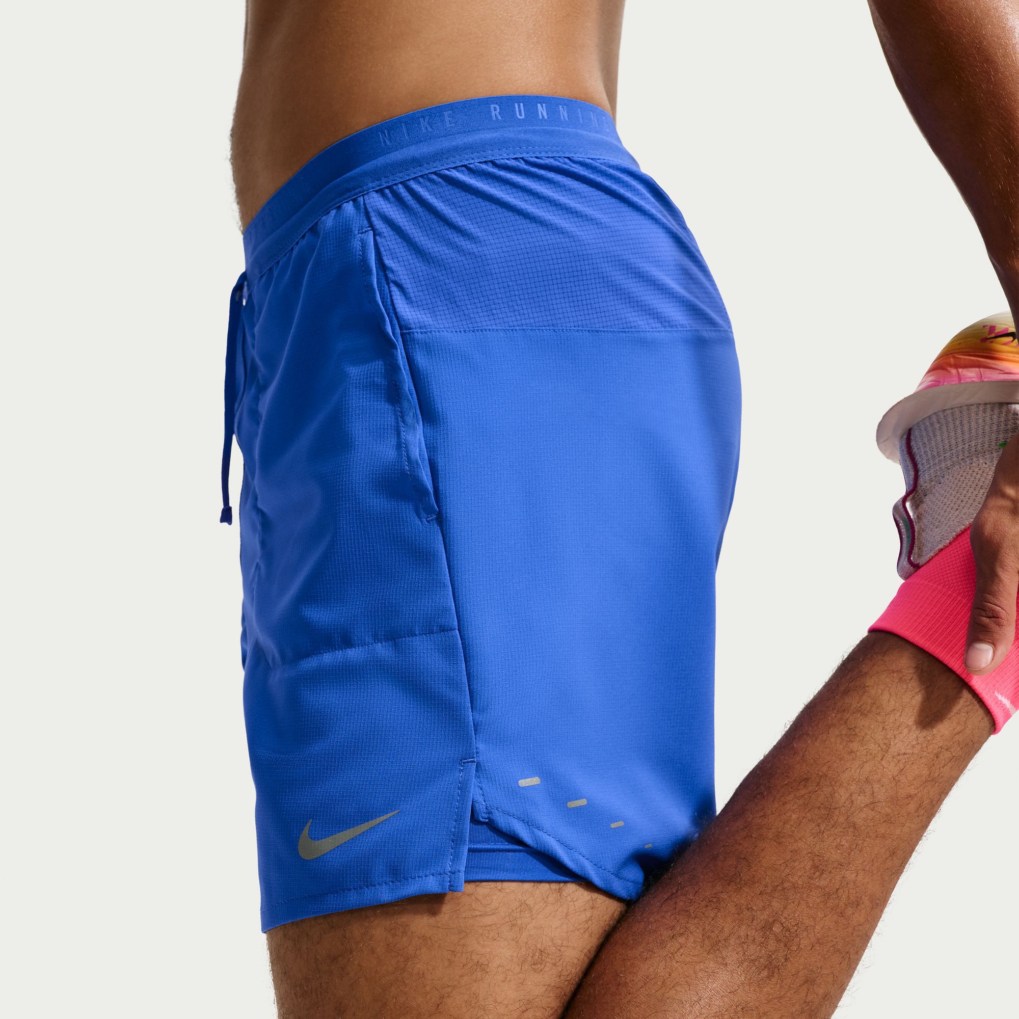 Nike Stride image number 2