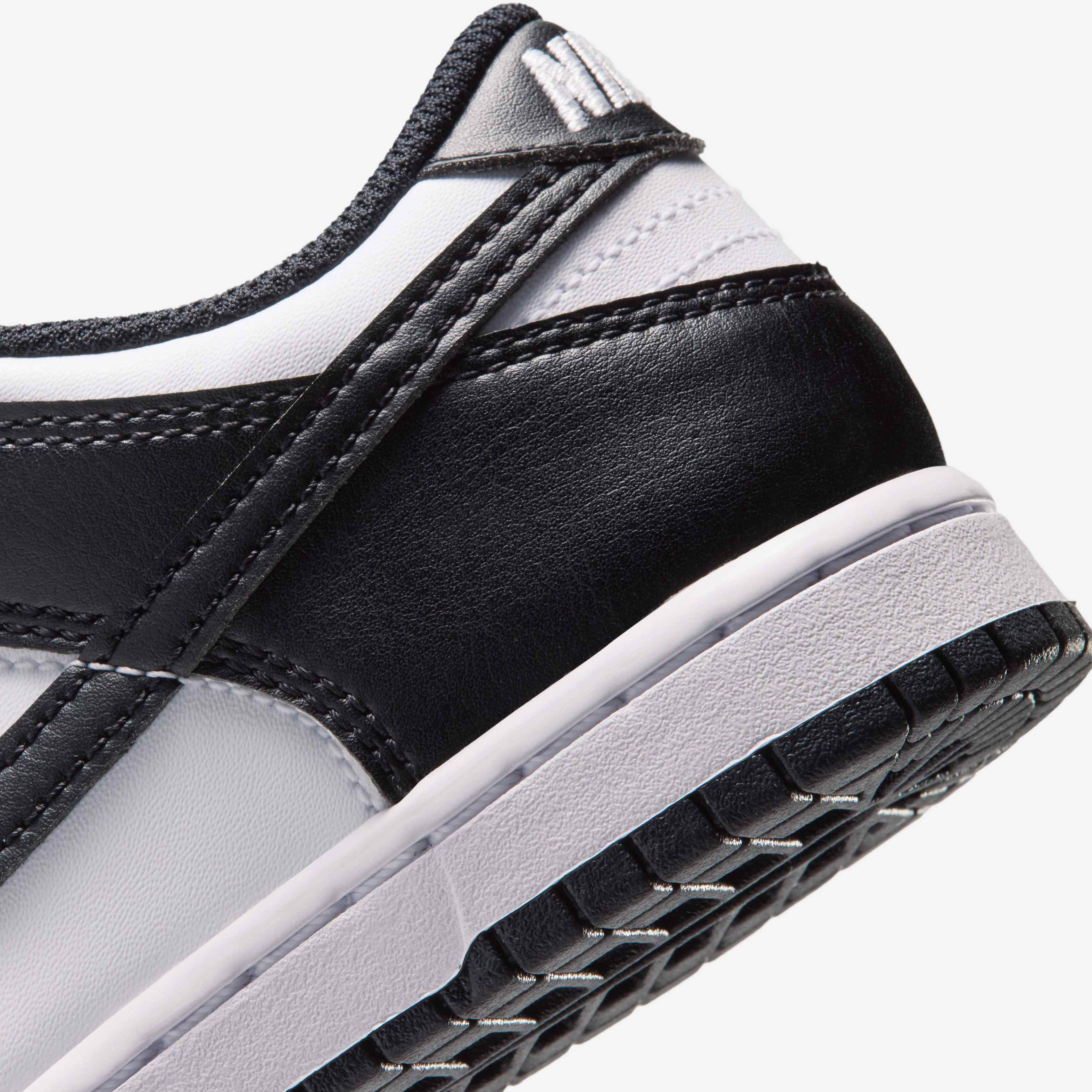 Nike Dunk Low image number 7