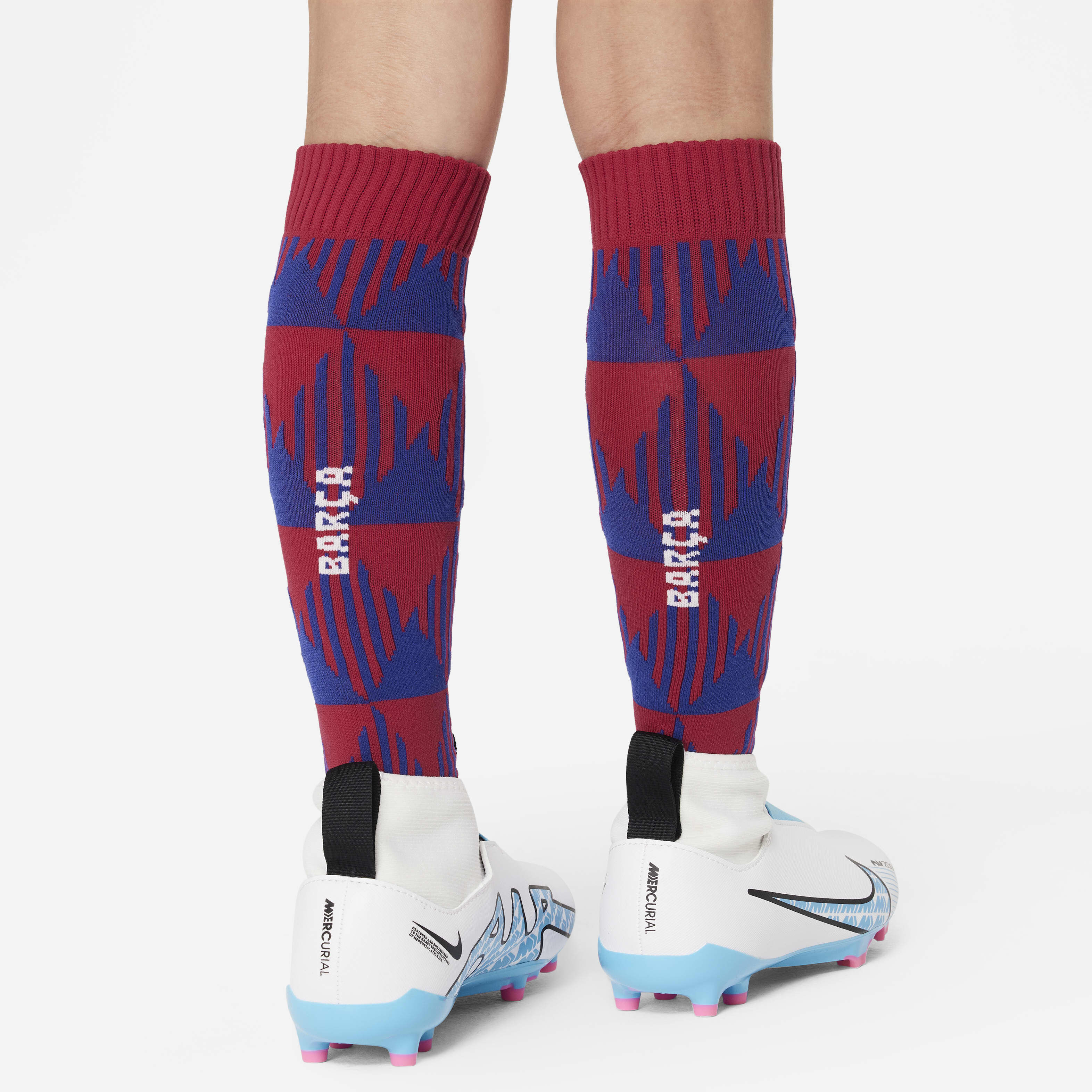 F.C. برشلونة 2023/24 الأساسي image number 8