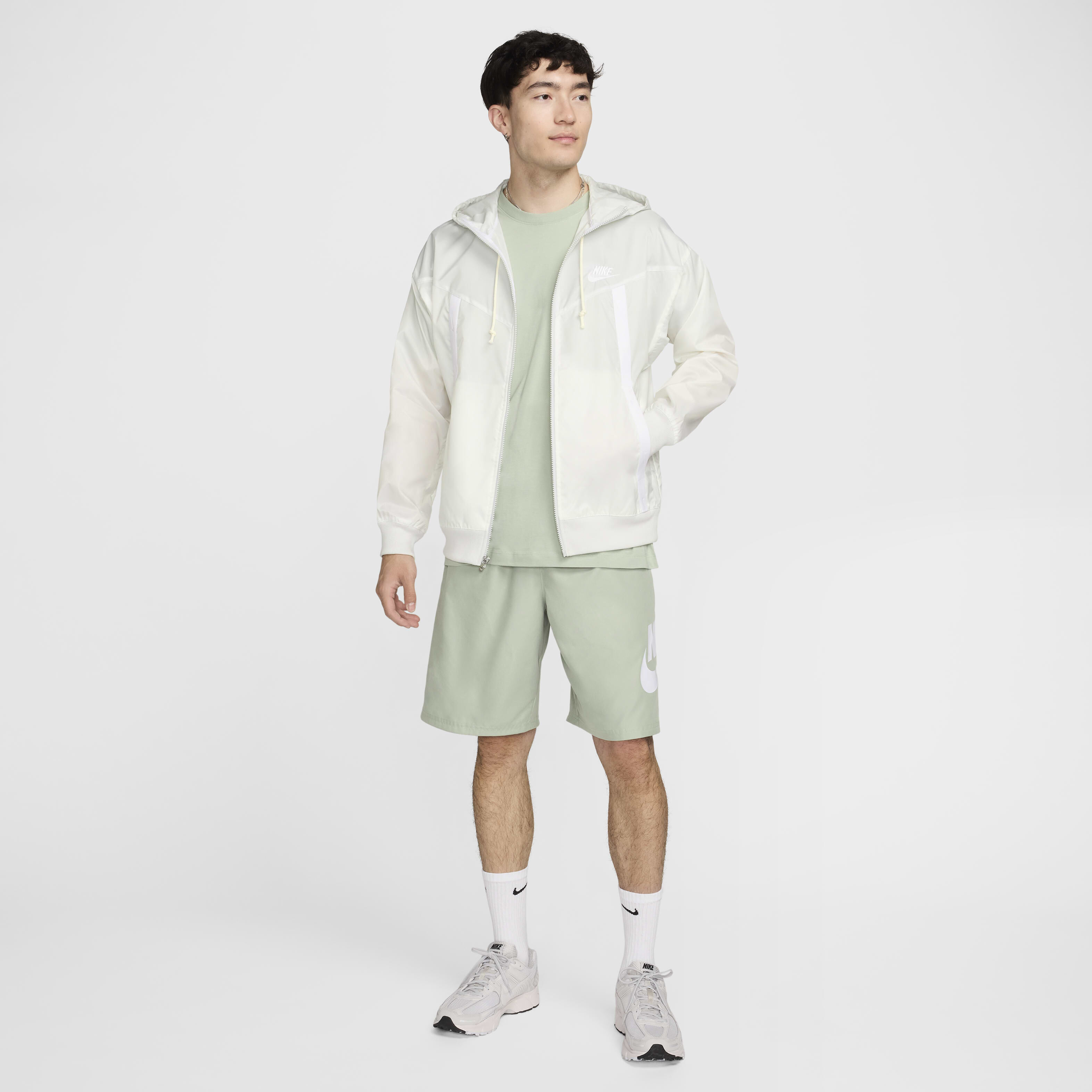 Buy Nike Sportswear Club Men's T-Shirt - Jade Horizon | Nike