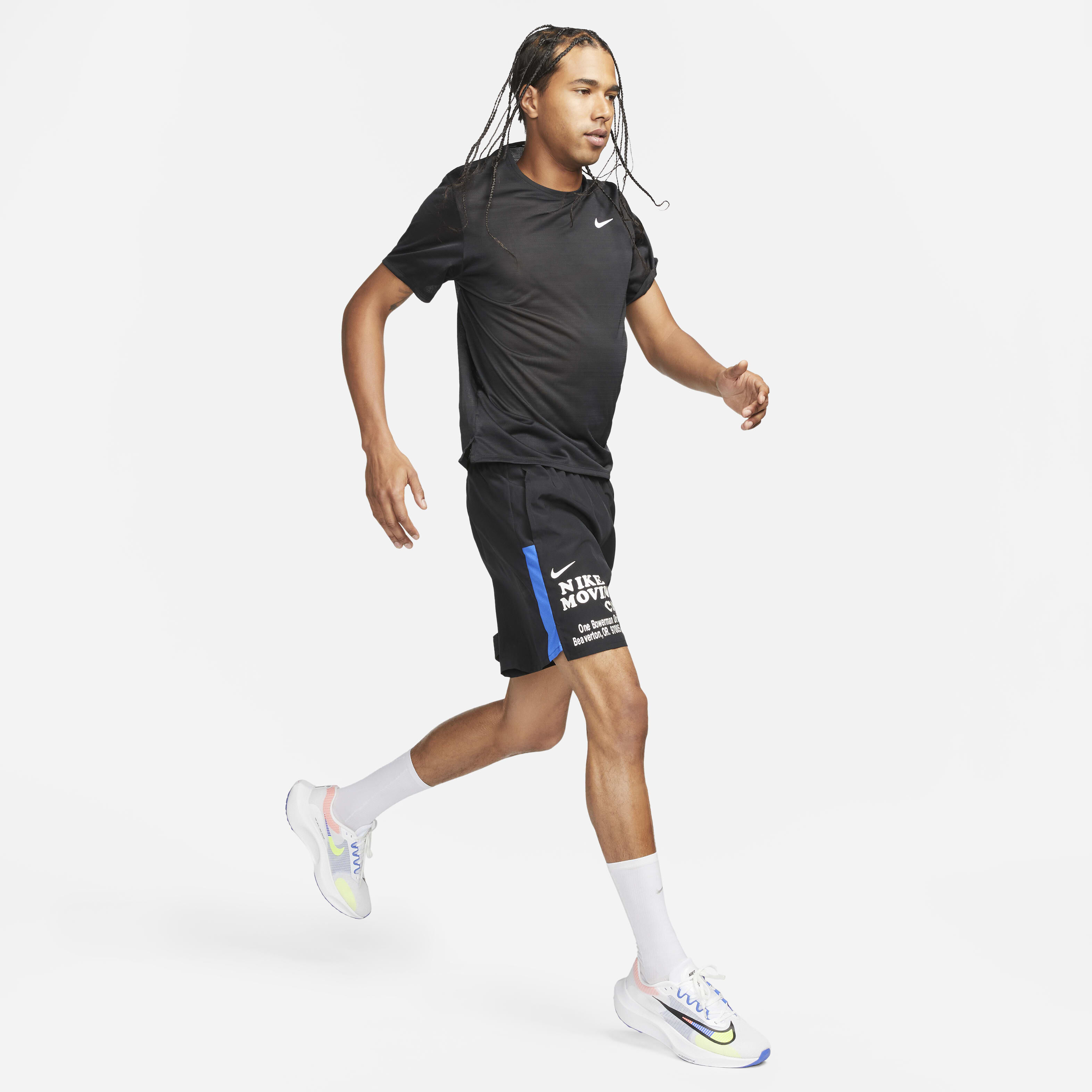 Nike Dri-FIT Challenger image number 7