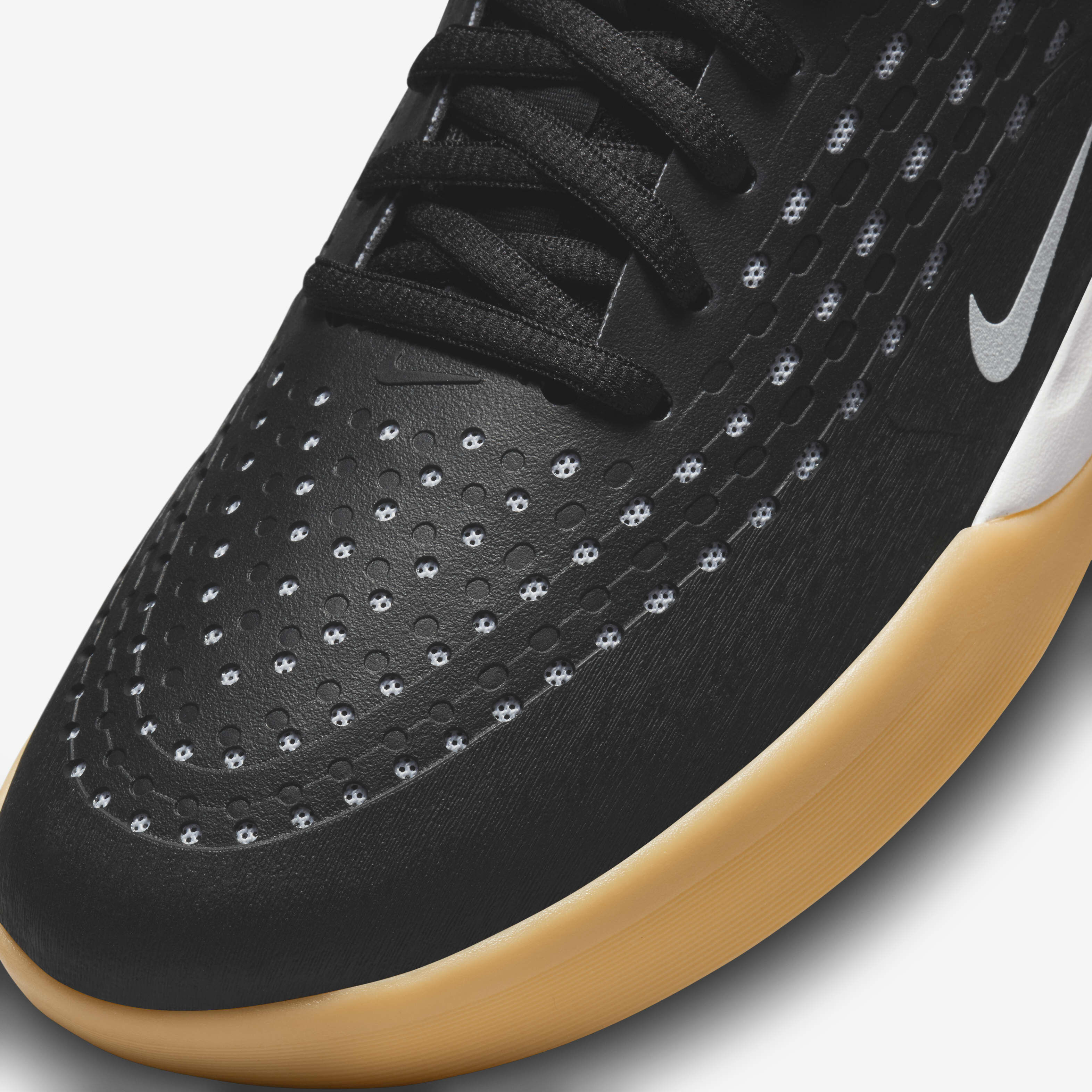 Nike skate shoes nyjah hot sale