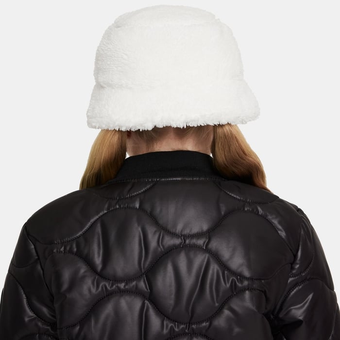 Nike Cozy Sherpa Apex Bucket Hat image number 3 Nike Cozy Sherpa Apex Bucket Hat image number 3