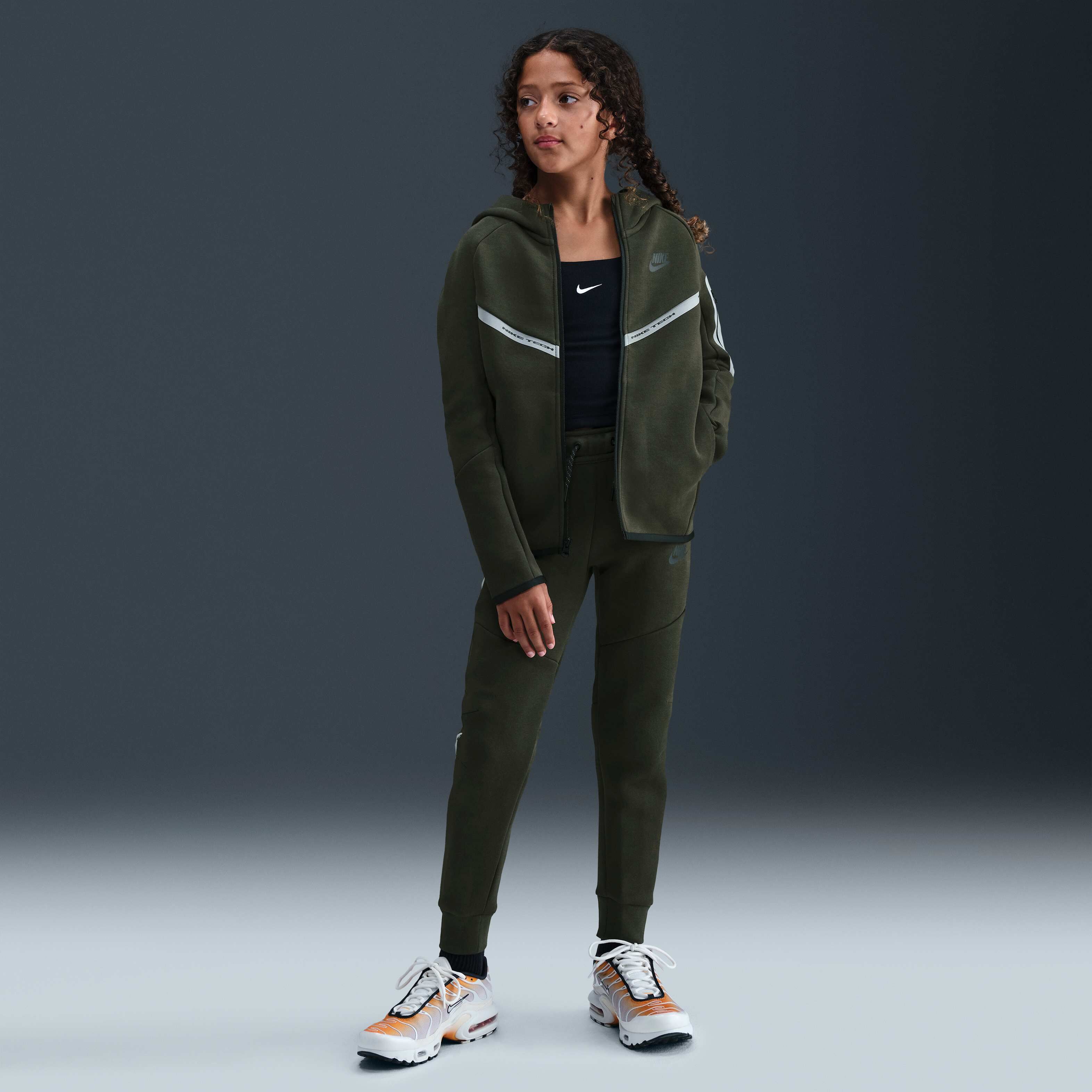Nike Sportswear Tech Fleece image number 5