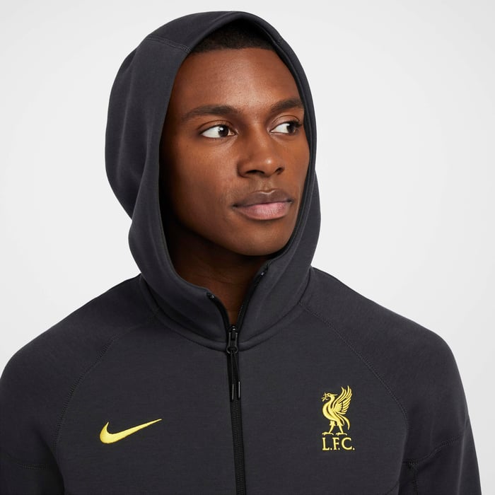 Liverpool F.C. Tech Windrunner Third image number 2 Liverpool F.C. Tech Windrunner Third image number 2
