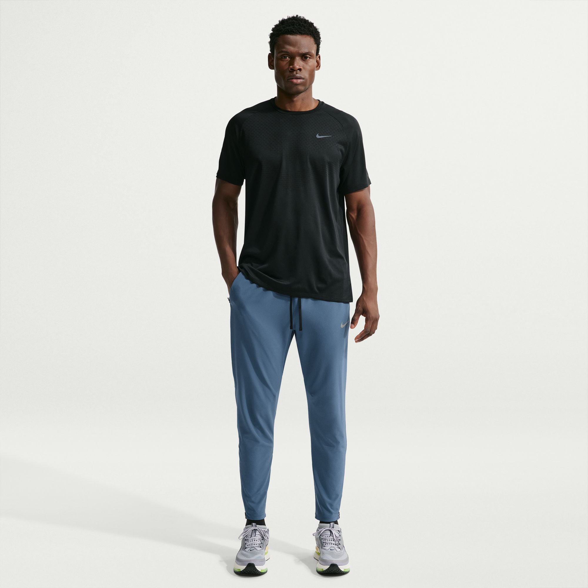 Nike Stride image number 0