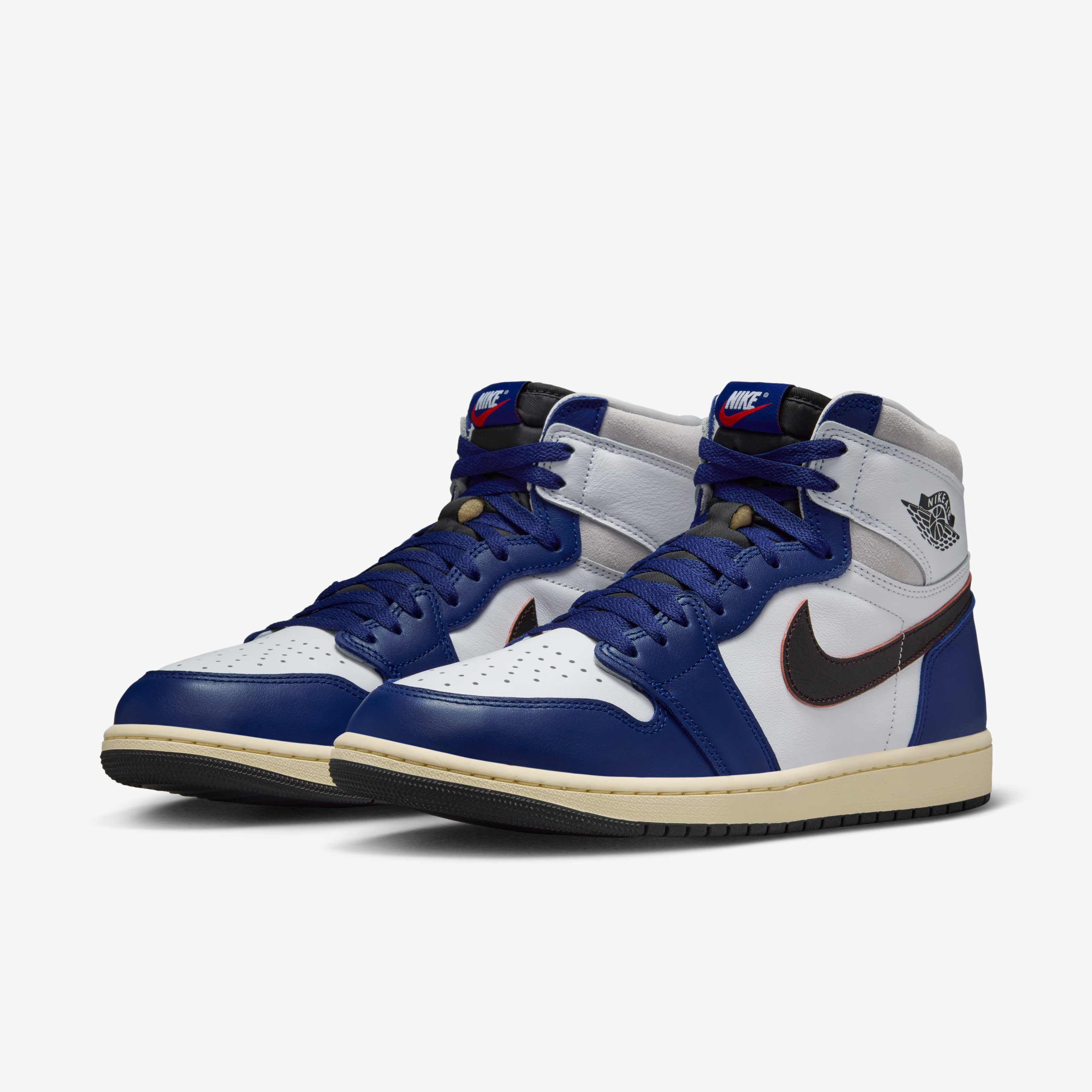 Air Jordan 1 Retro High OG image number 4