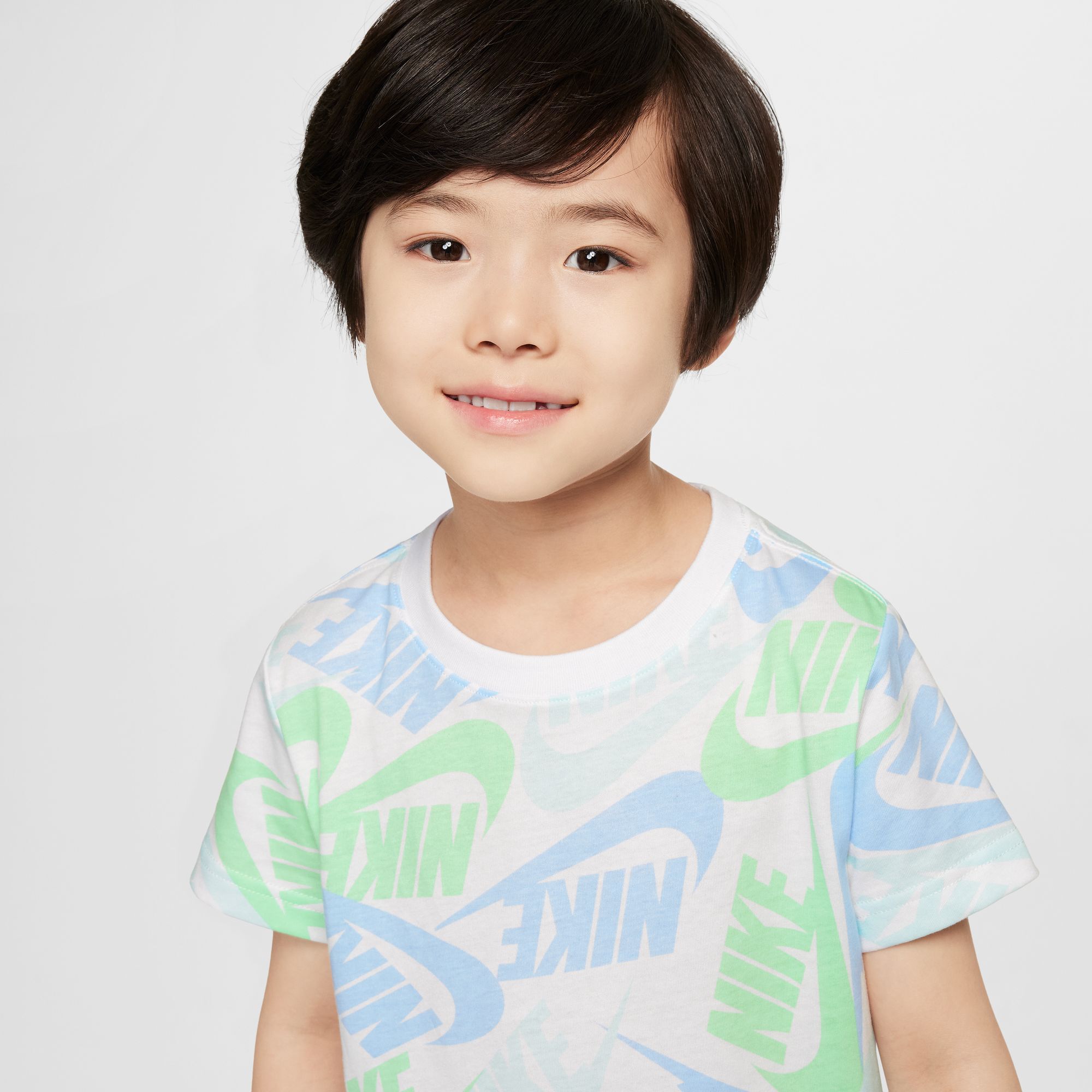 Nike Sportswear image number 2