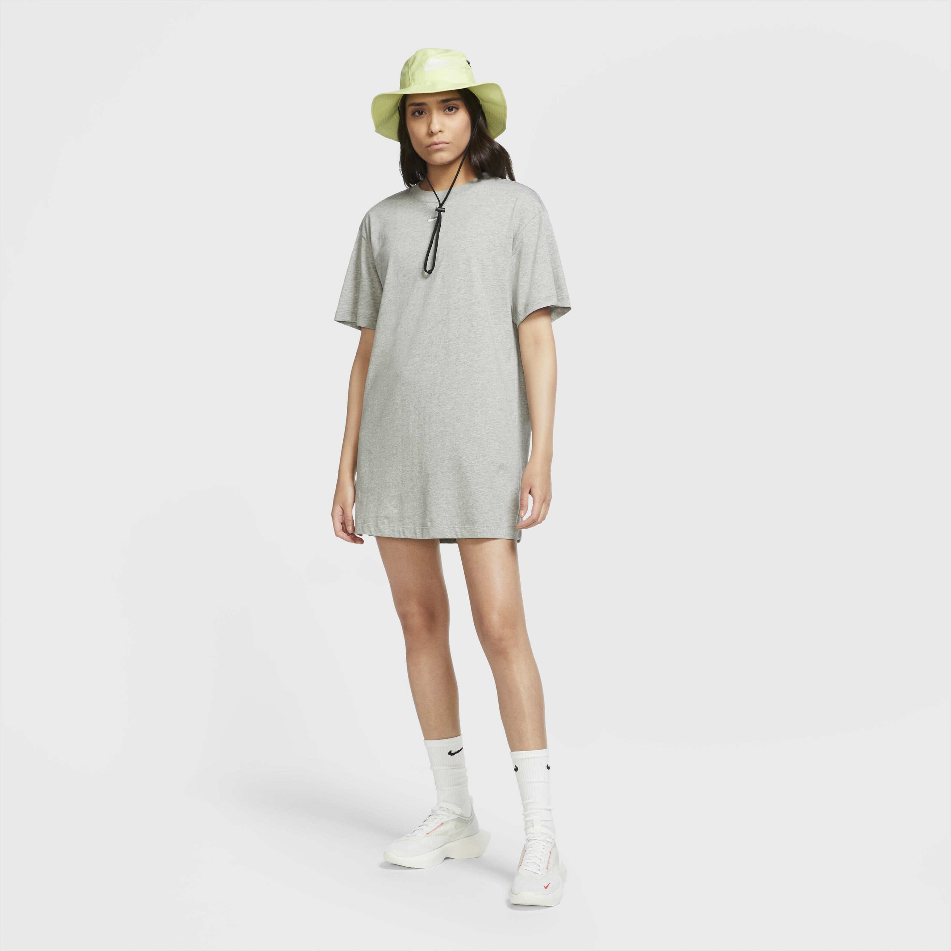 نايكي سبورتسوير ايسنشال image number 3