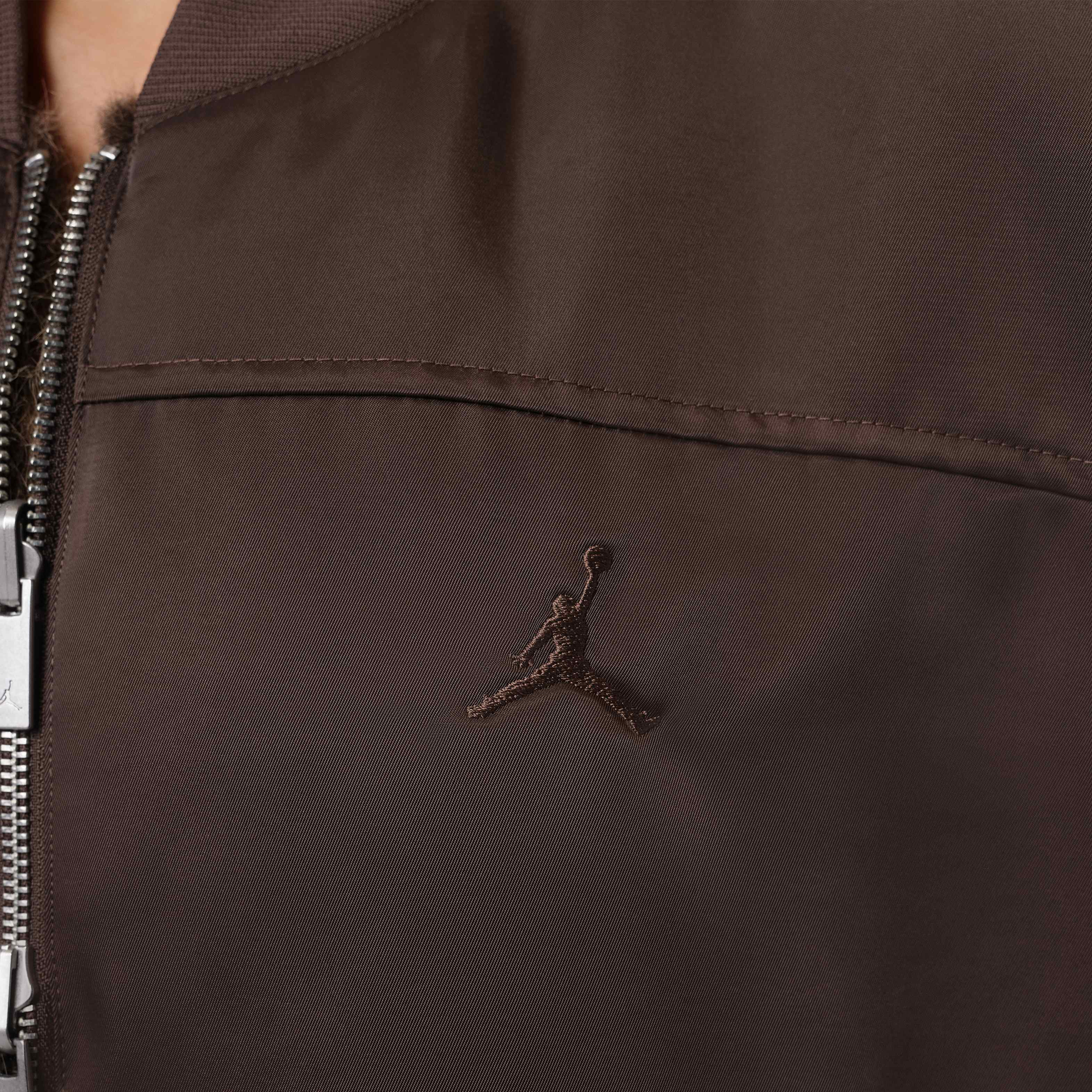 Zoom image