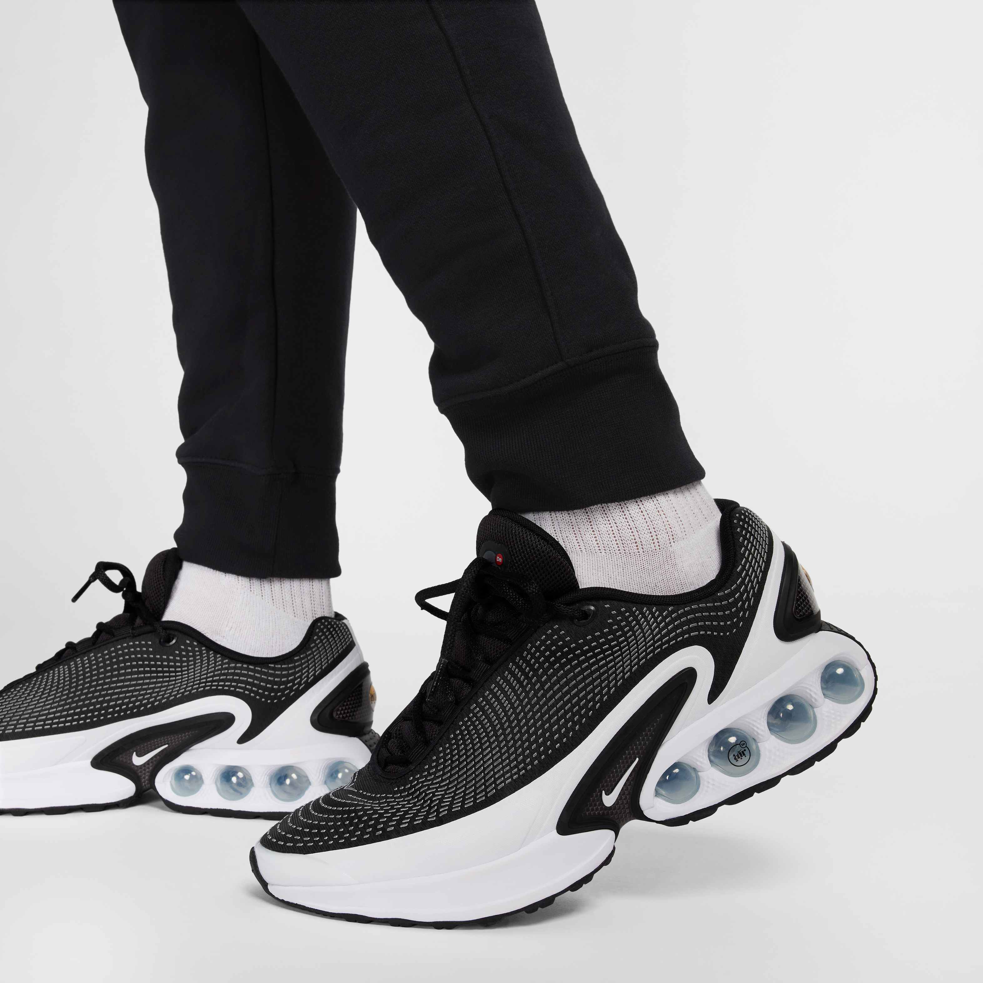 Nike Sportswear Club image number 5