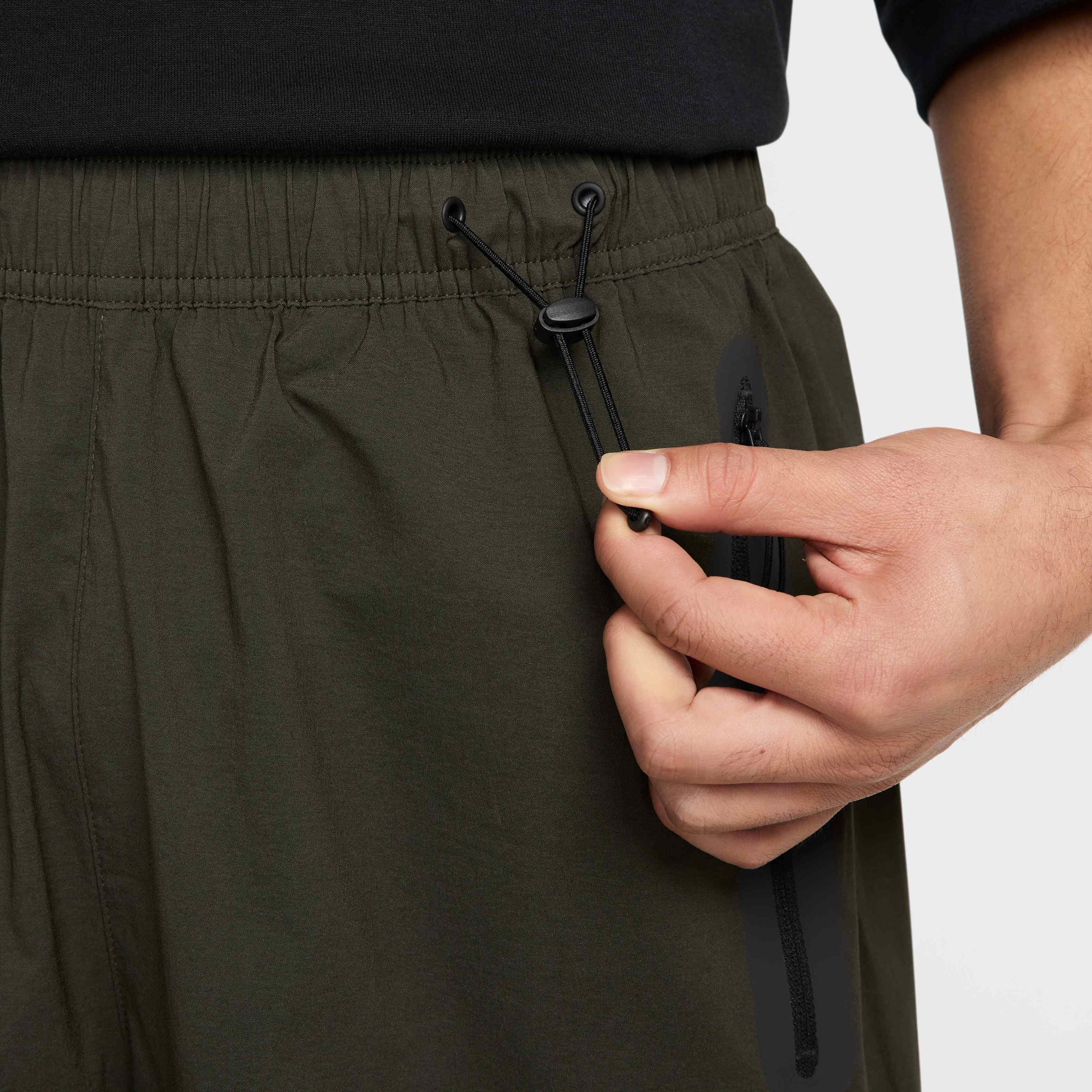 نايكي تك image number 2